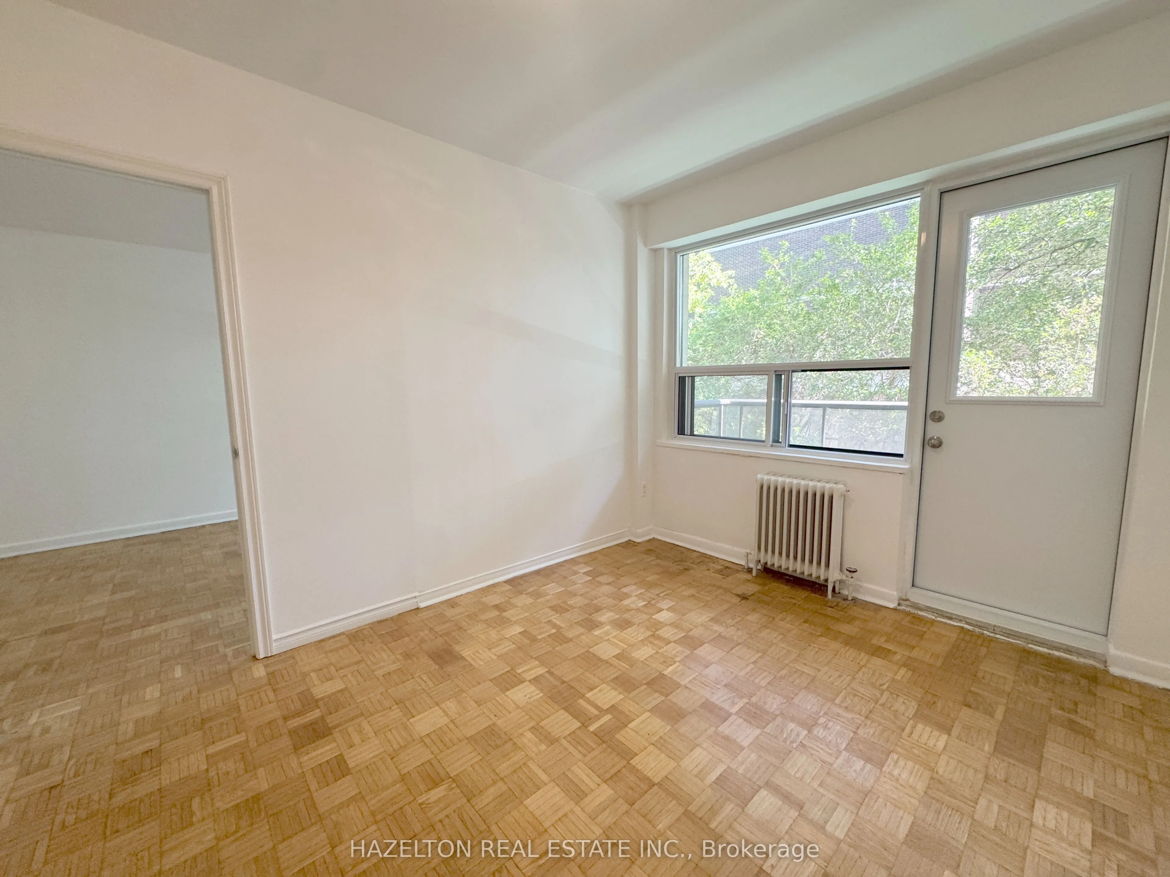 88 Wellesley Street E, #206