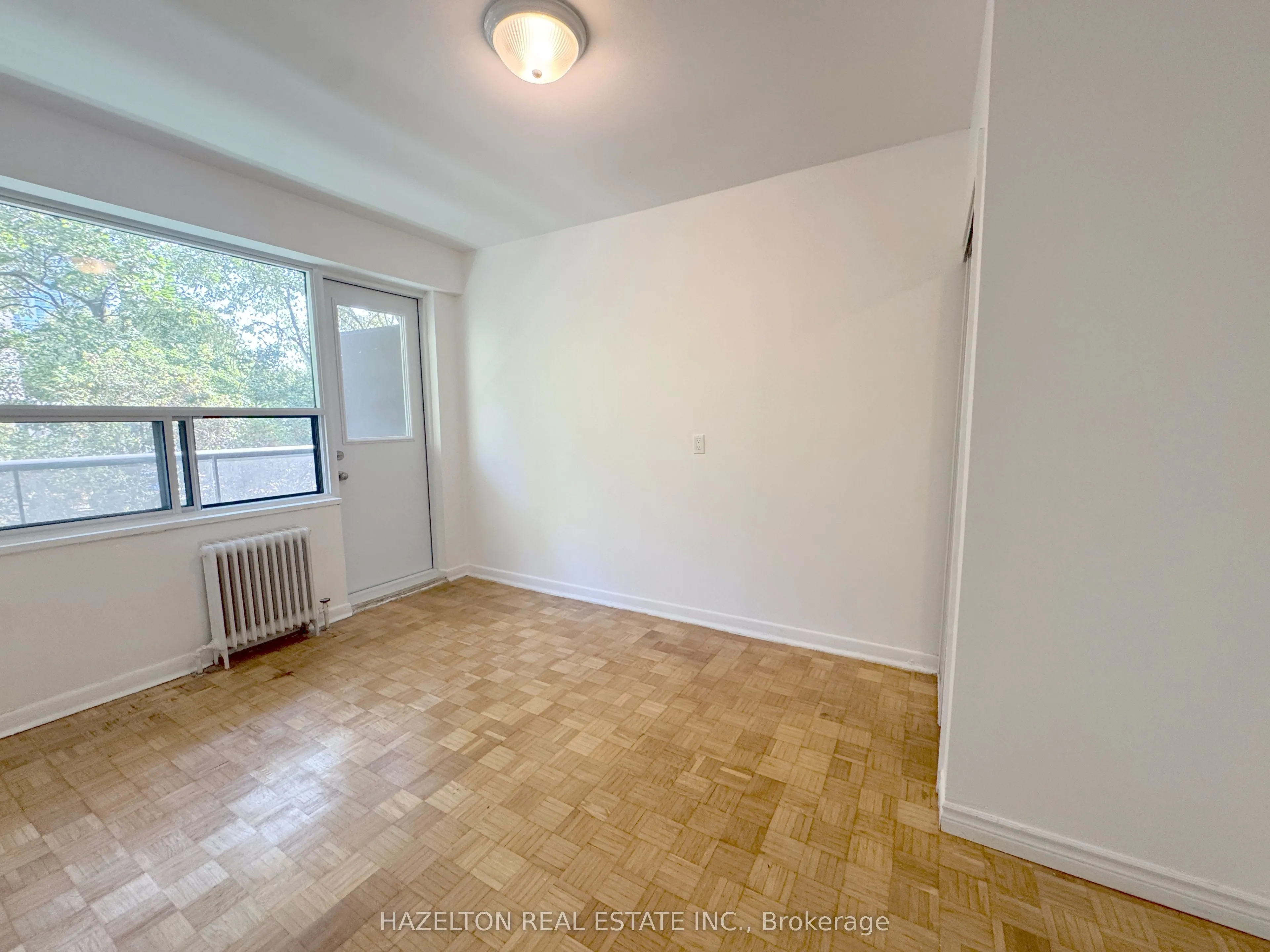 88 Wellesley Street E, #206