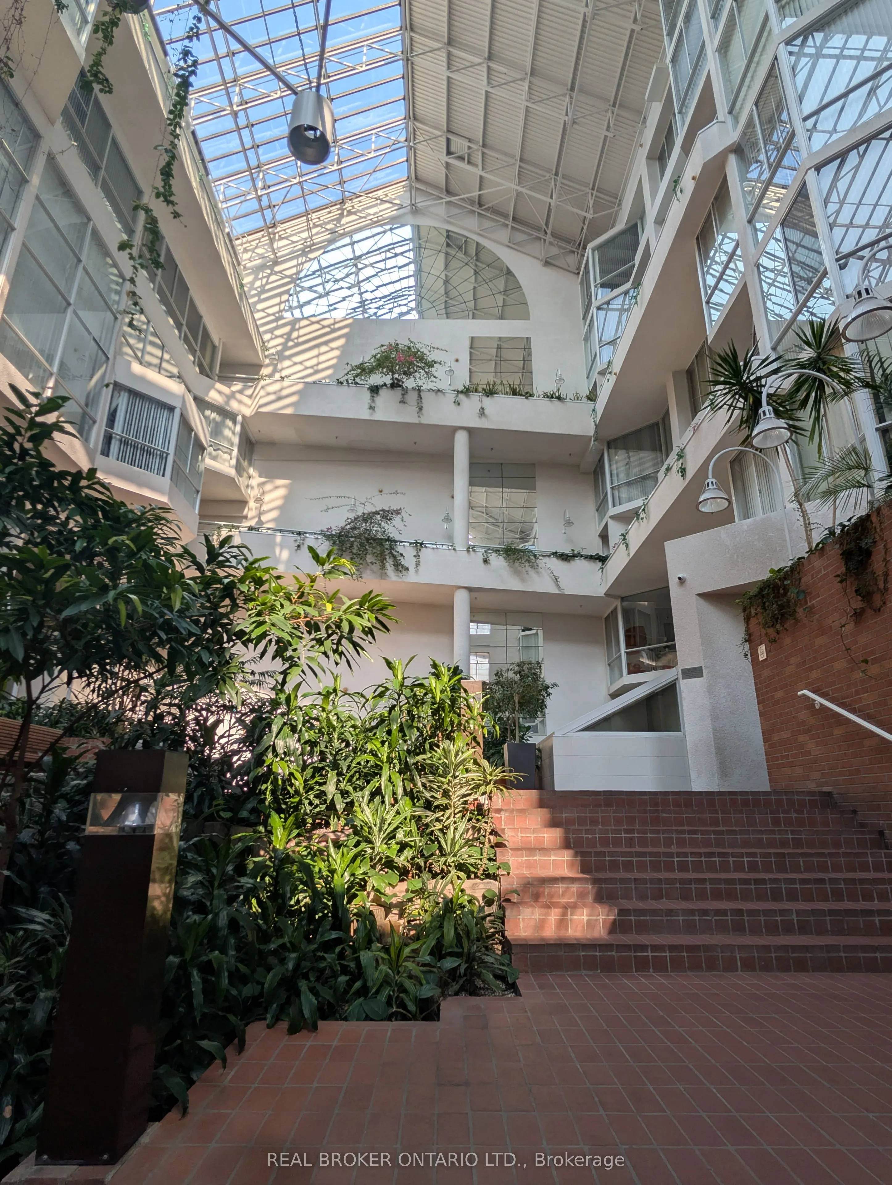 71 Front Street E, #604