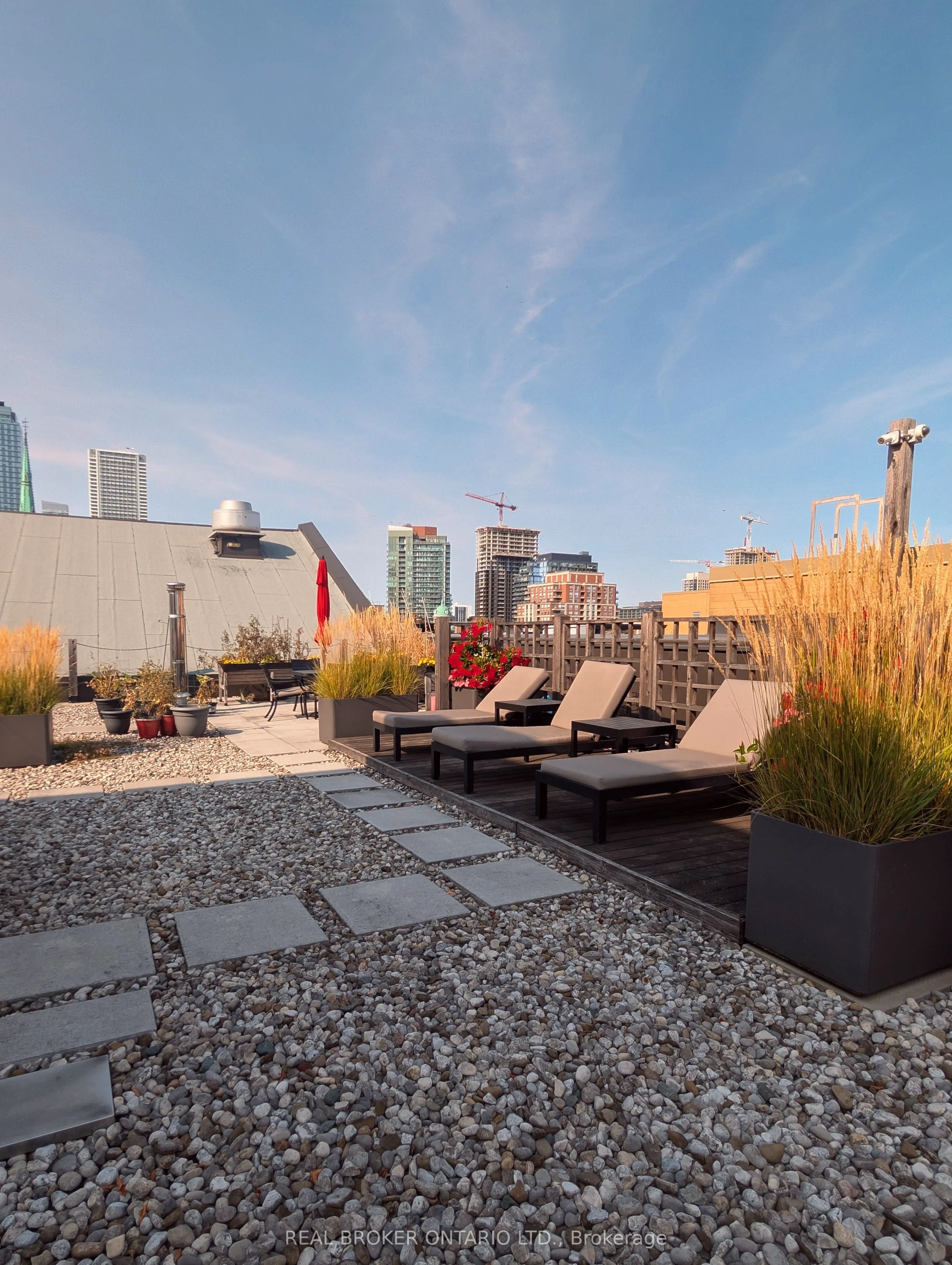 71 Front Street E, #604