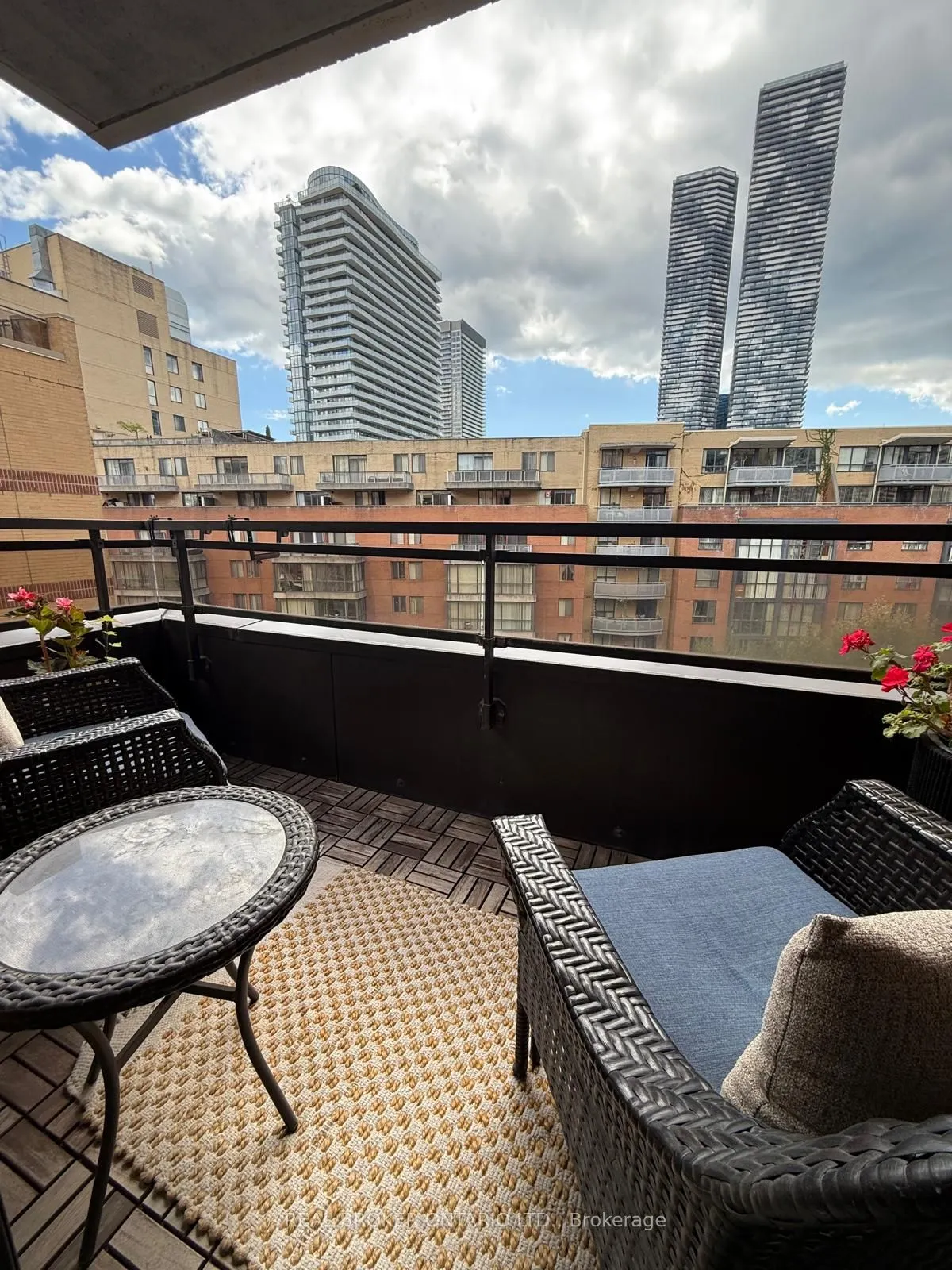 71 Front Street E, #604