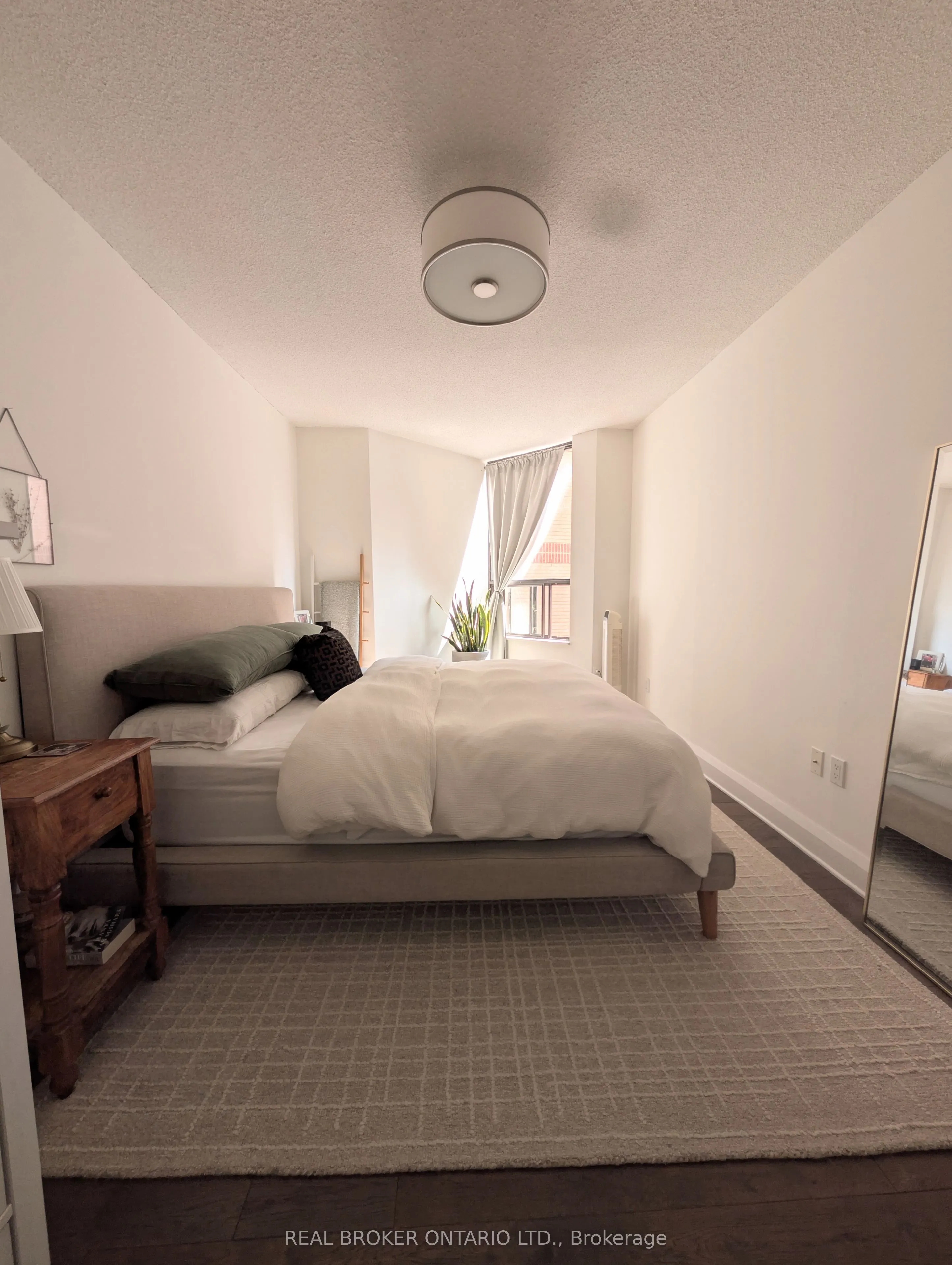 71 Front Street E, #604