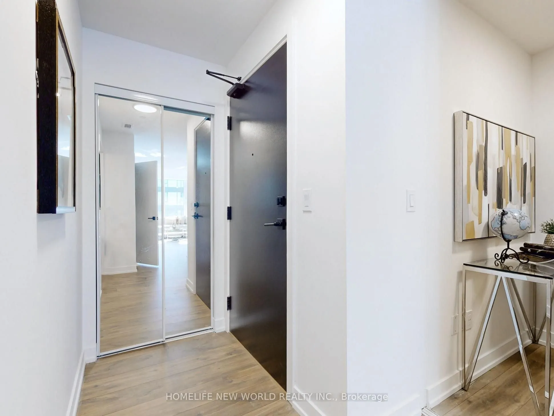 2 Augusta Avenue, #LPH03