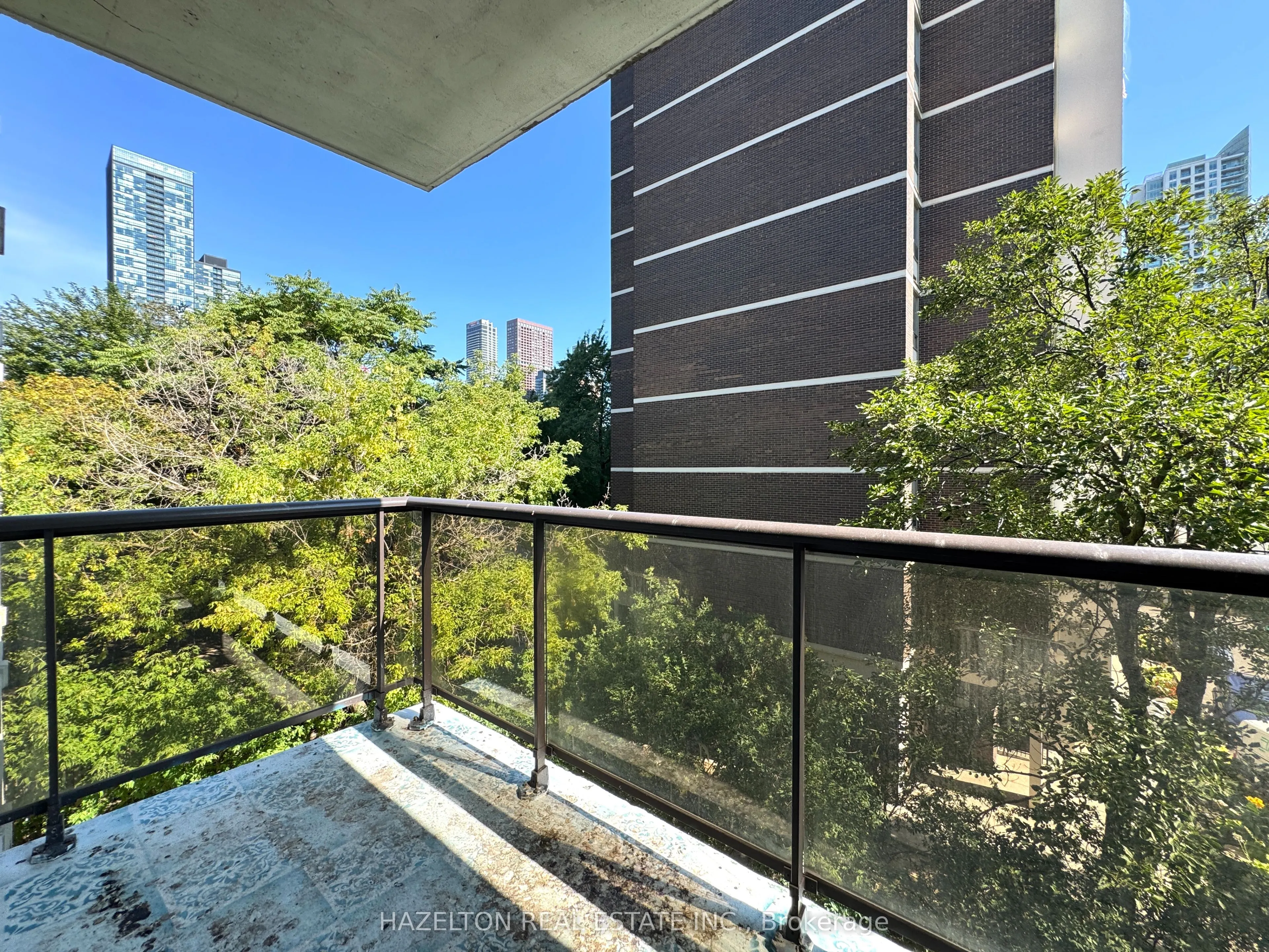 88 Wellesley Street E, #406