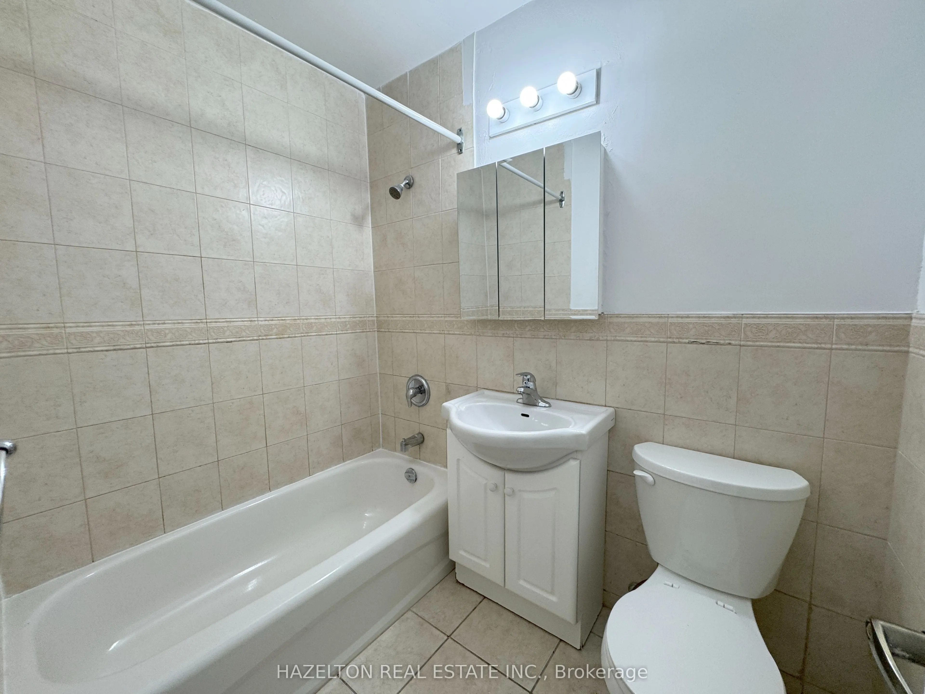 88 Wellesley Street E, #406