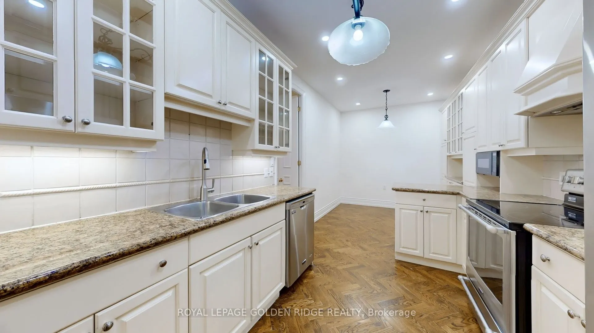 88 Grandview Way, #PH1