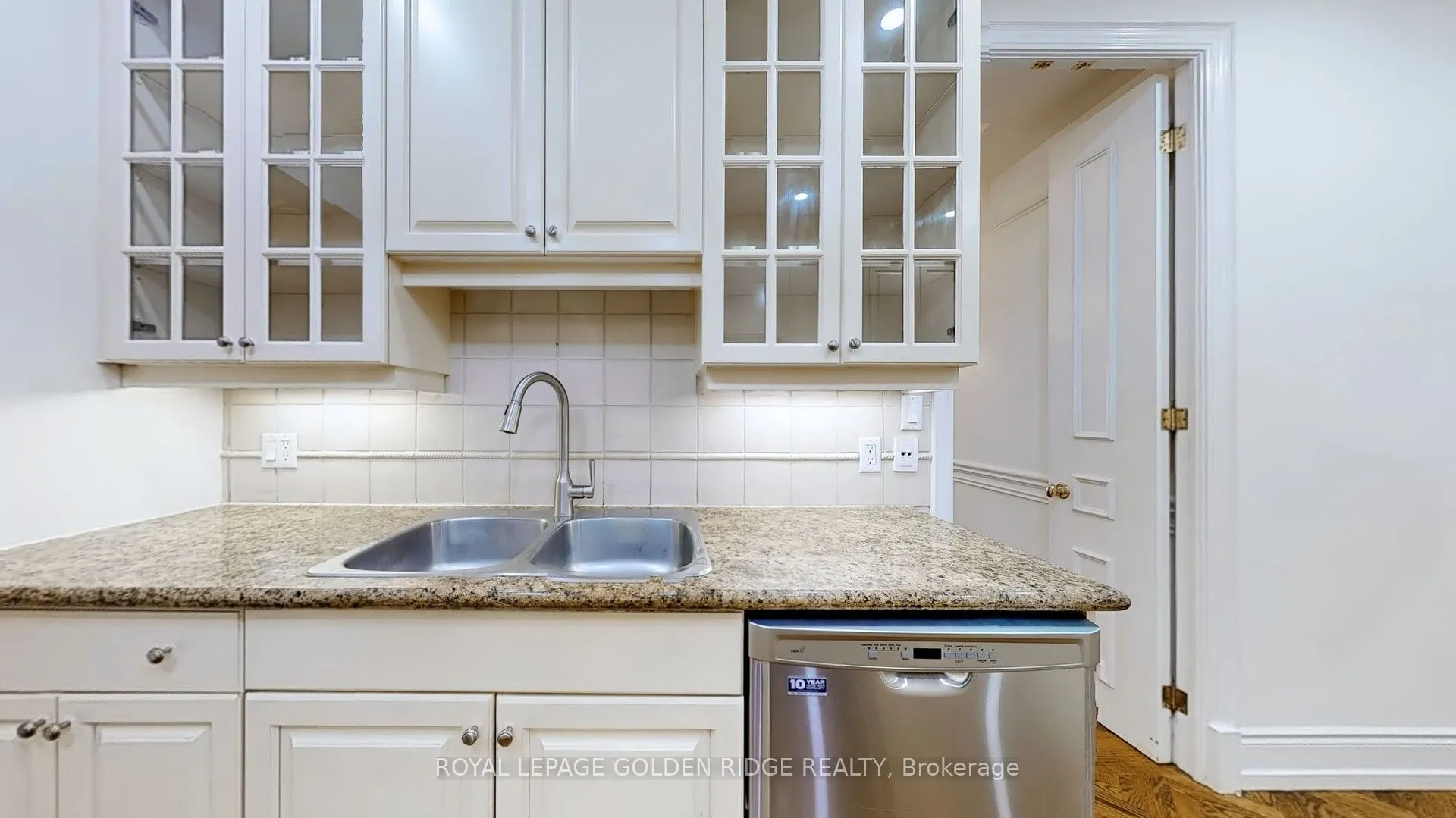 88 Grandview Way, #PH1