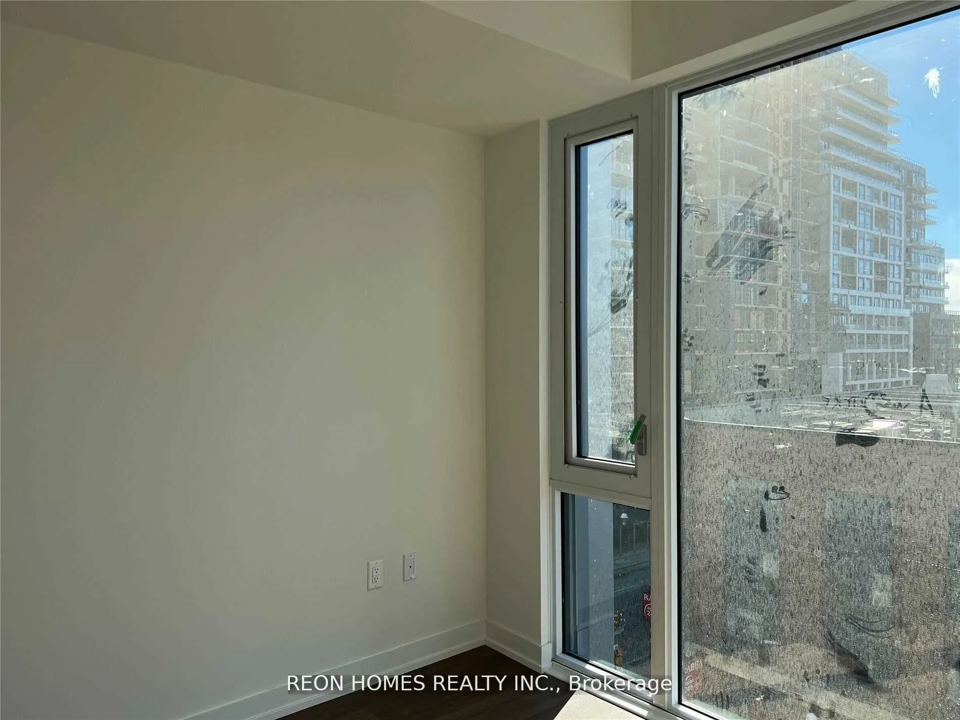 158 Front Street E, #520