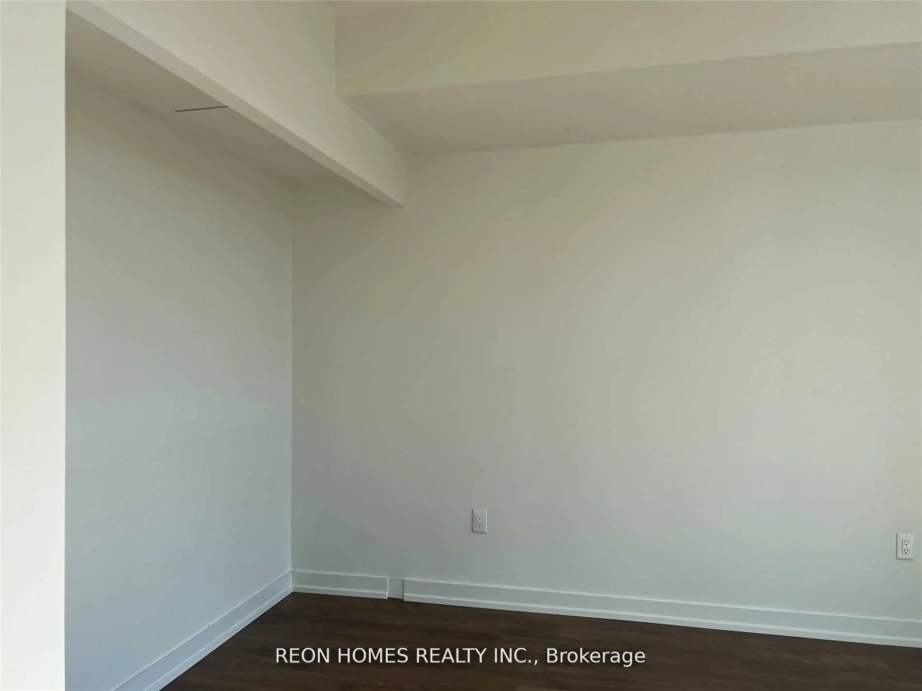 158 Front Street E, #520