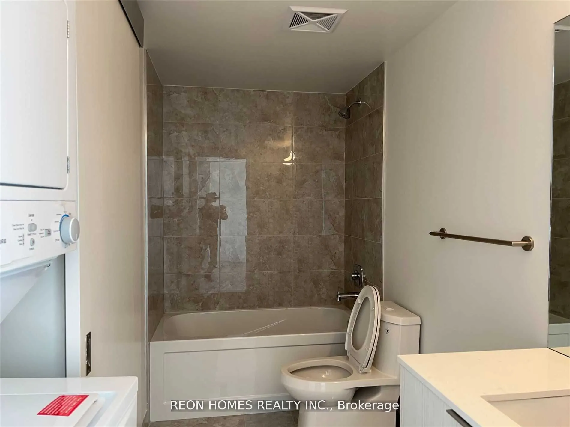 158 Front Street E, #520