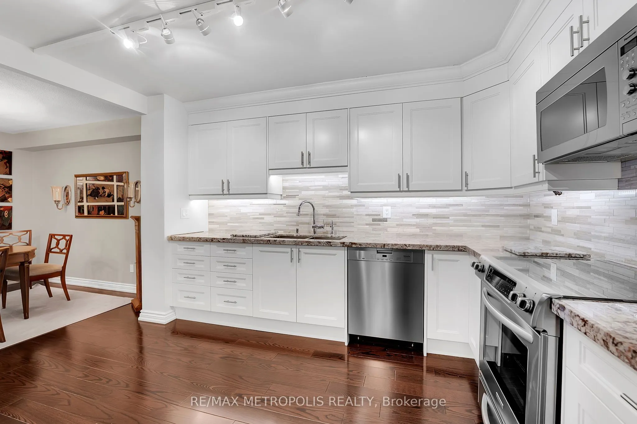 3181 Bayview Avenue, #308