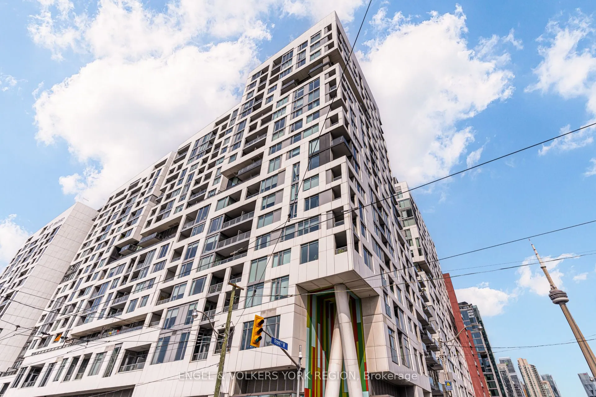 27 Bathurst Street, #1618