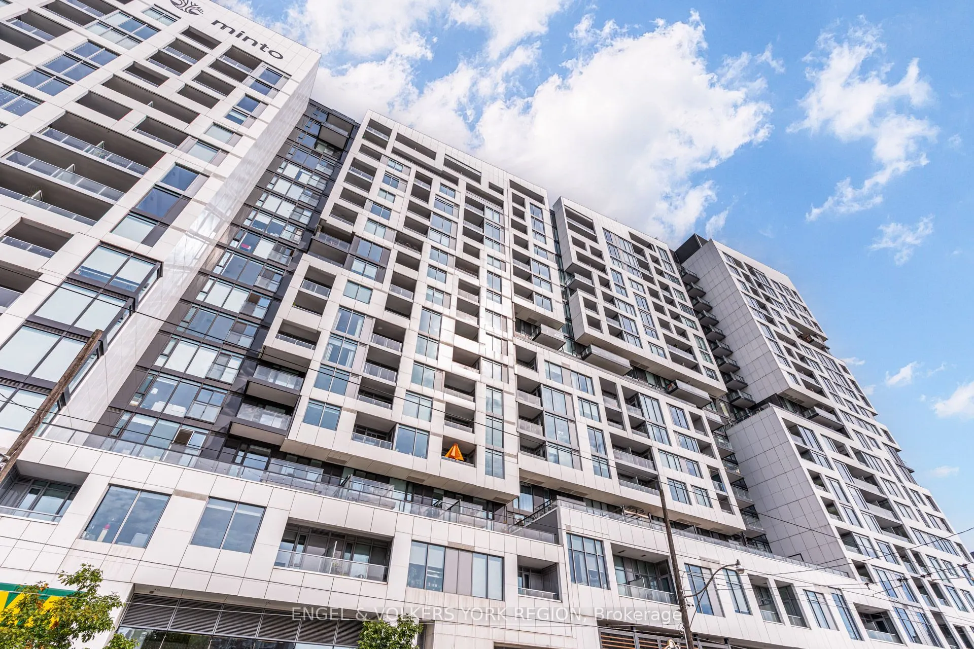 27 Bathurst Street, #1618