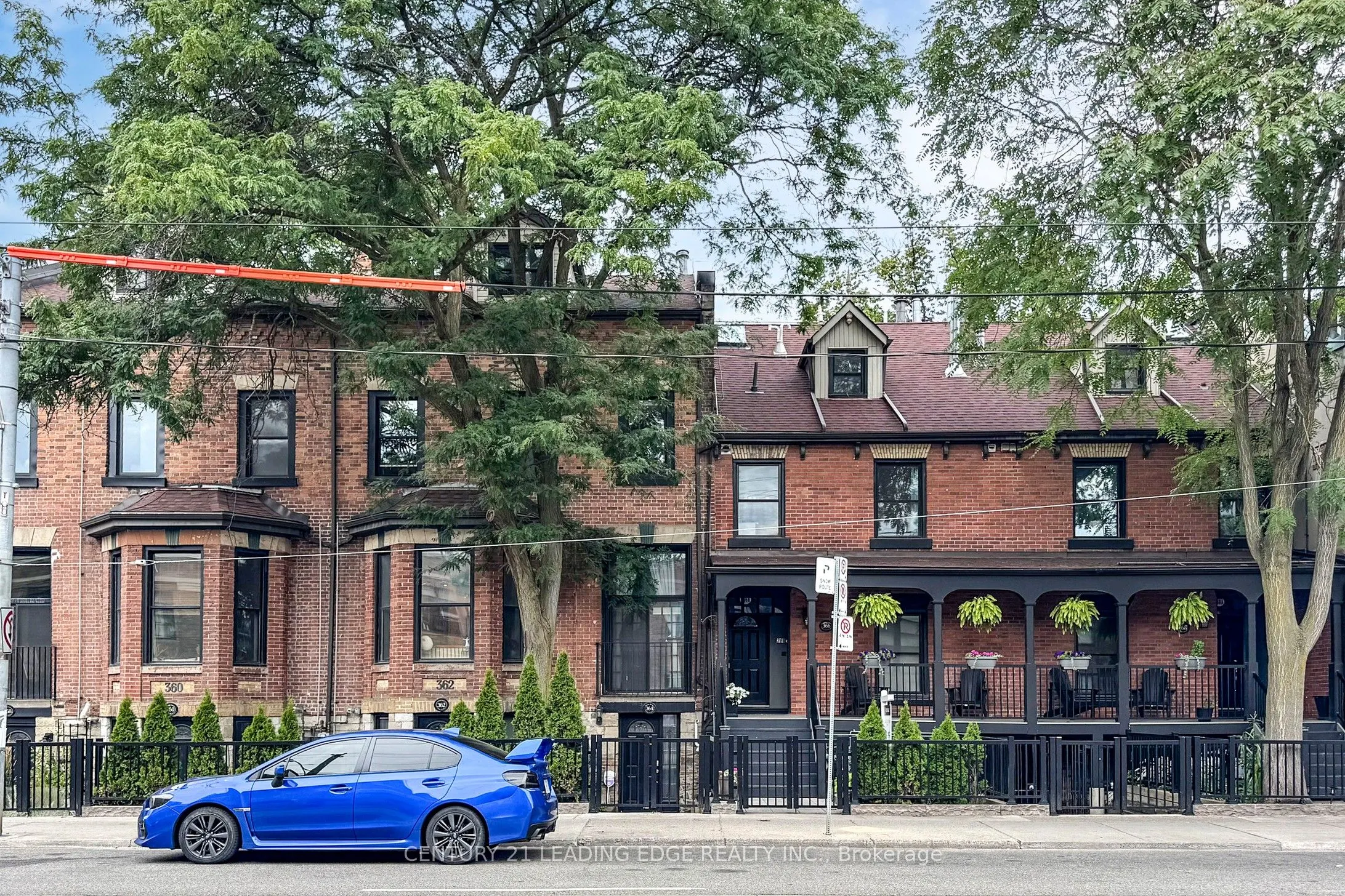 364 Dundas Street E, #4