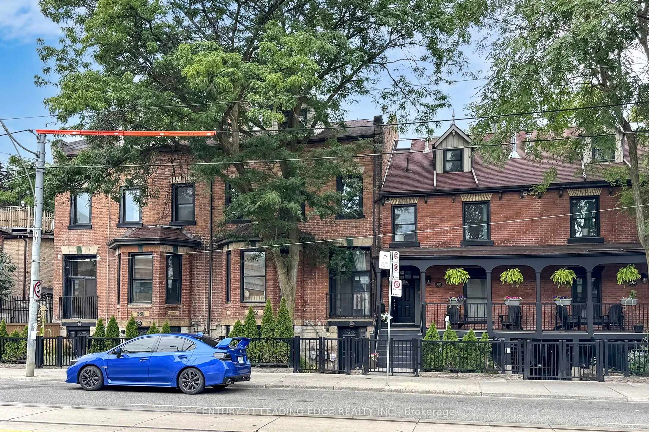 364 Dundas Street E, #4
