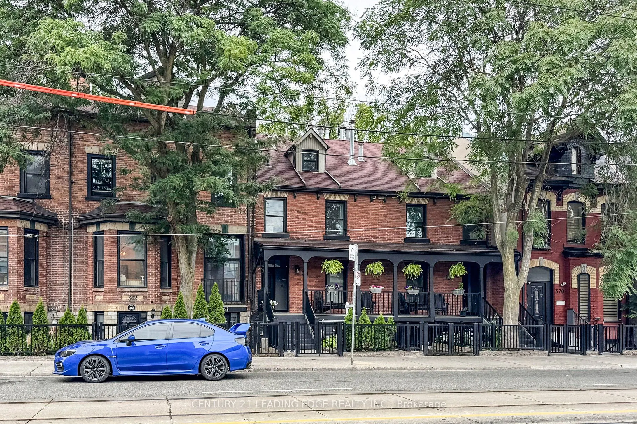 364 Dundas Street E, #4