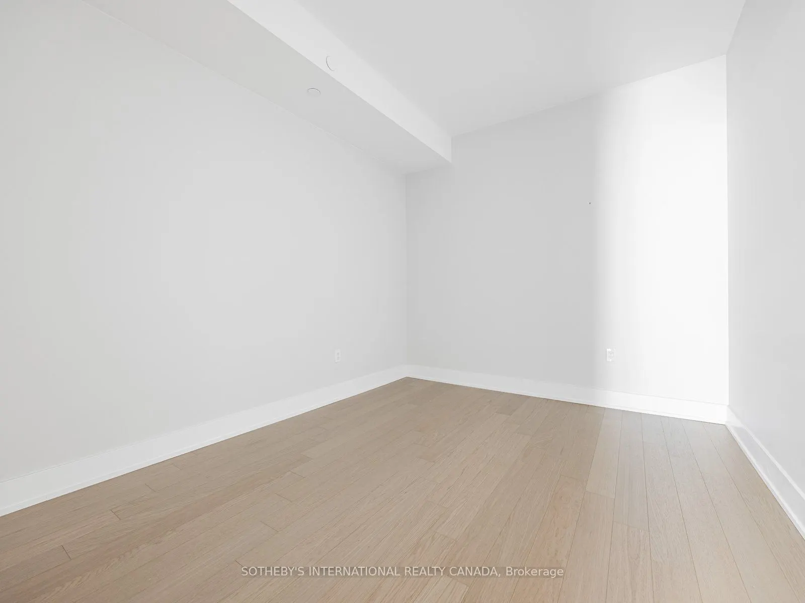 6 Jackes Avenue, #705