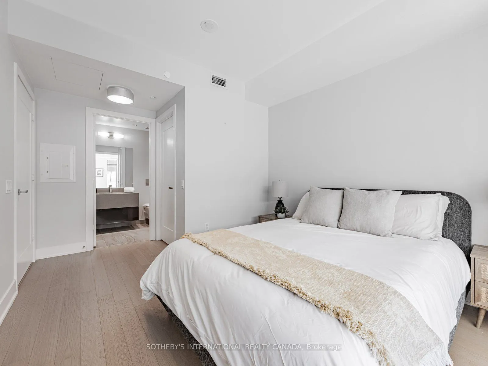 6 Jackes Avenue, #705