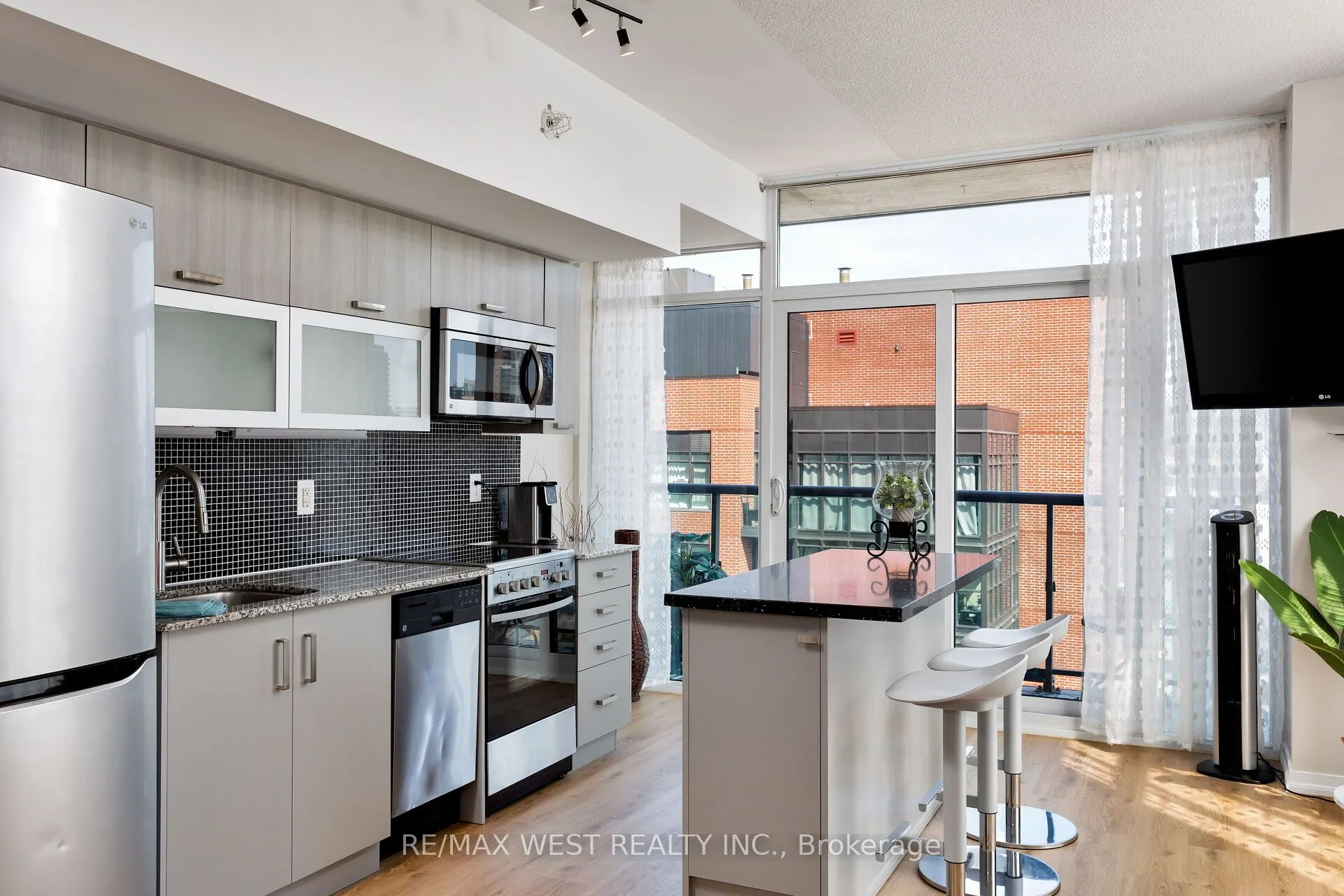 36 LISGAR Street, #1621E