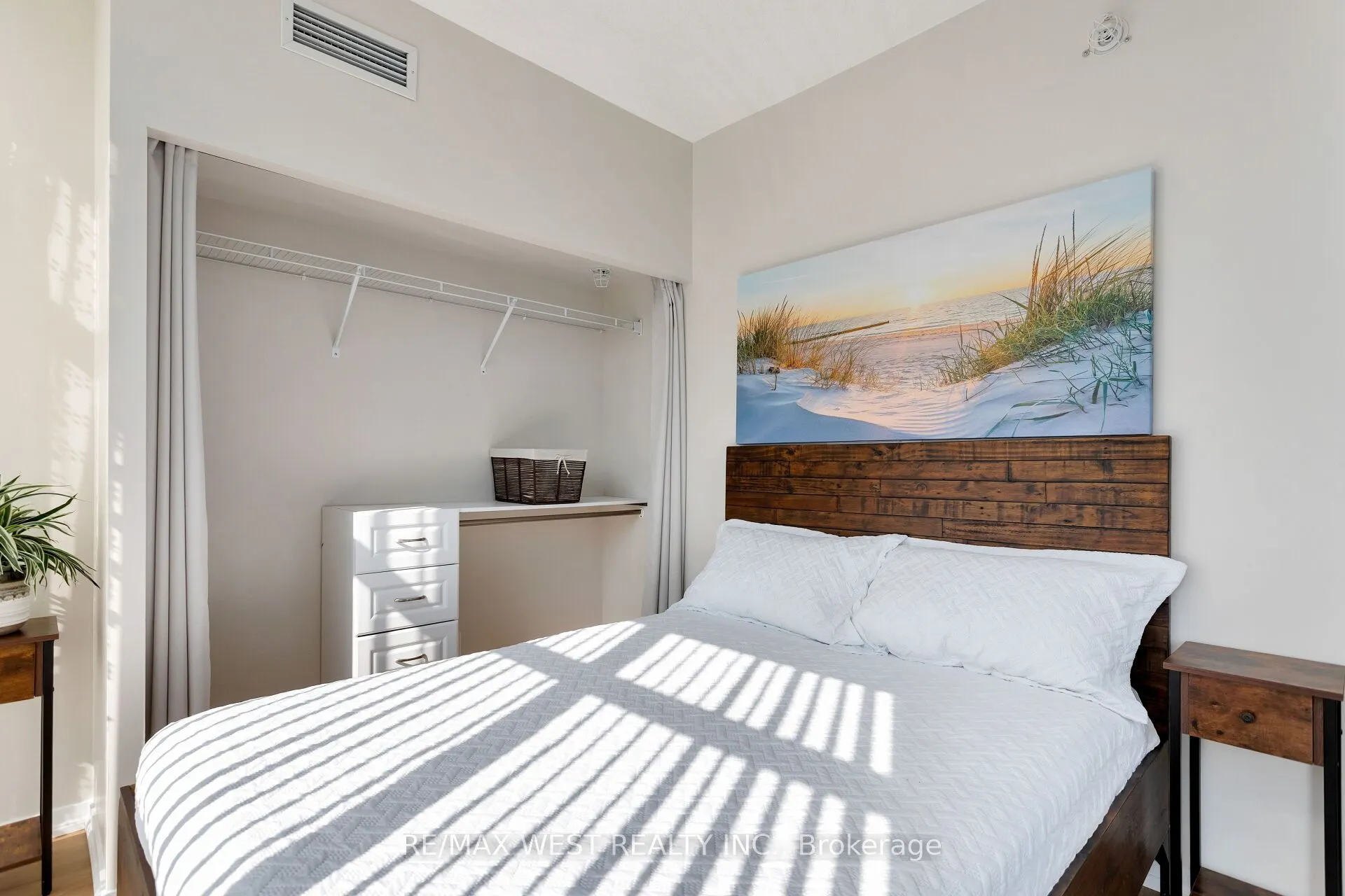 36 LISGAR Street, #1621E