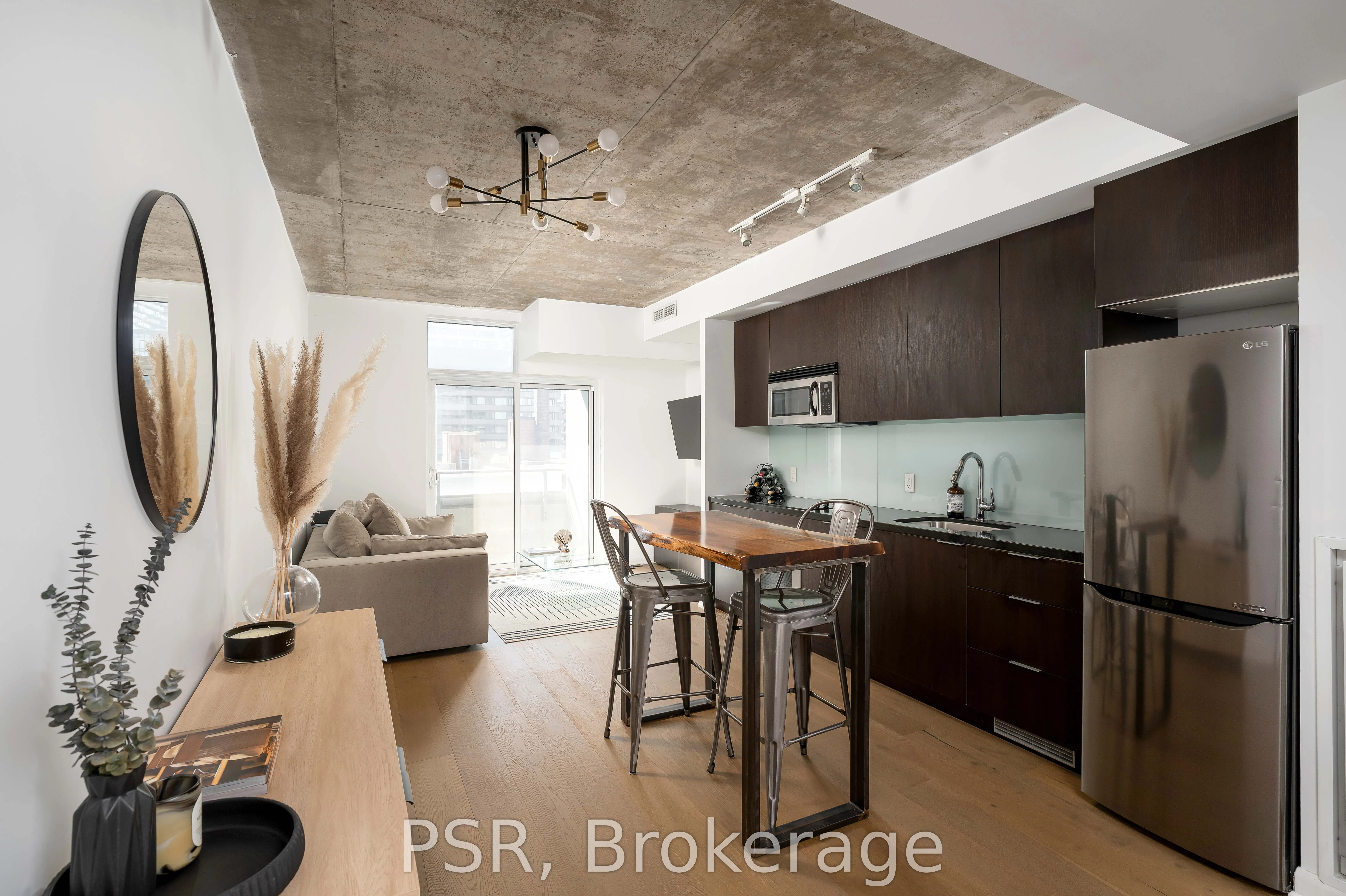 478 King Street W, #507
