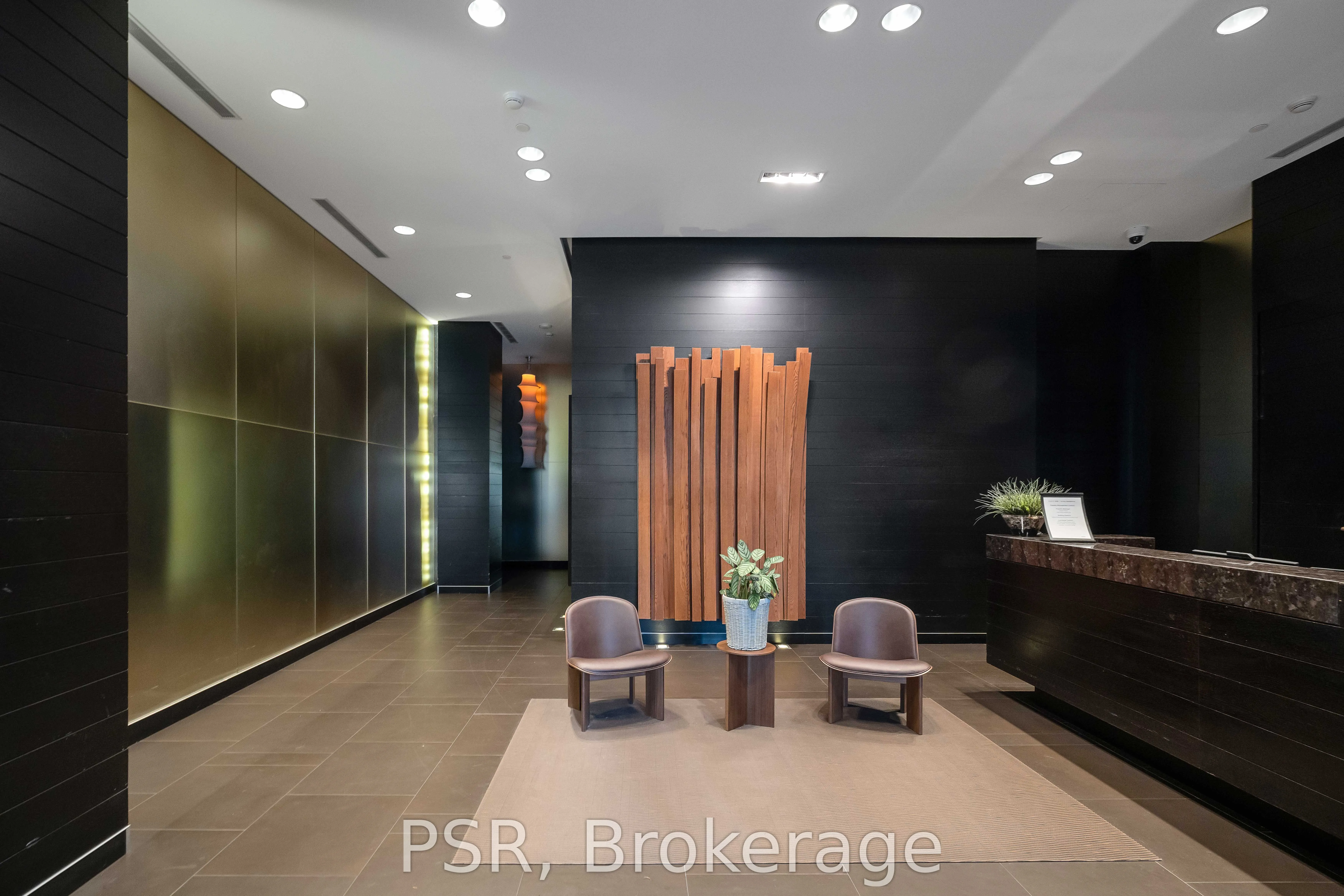 478 King Street W, #507