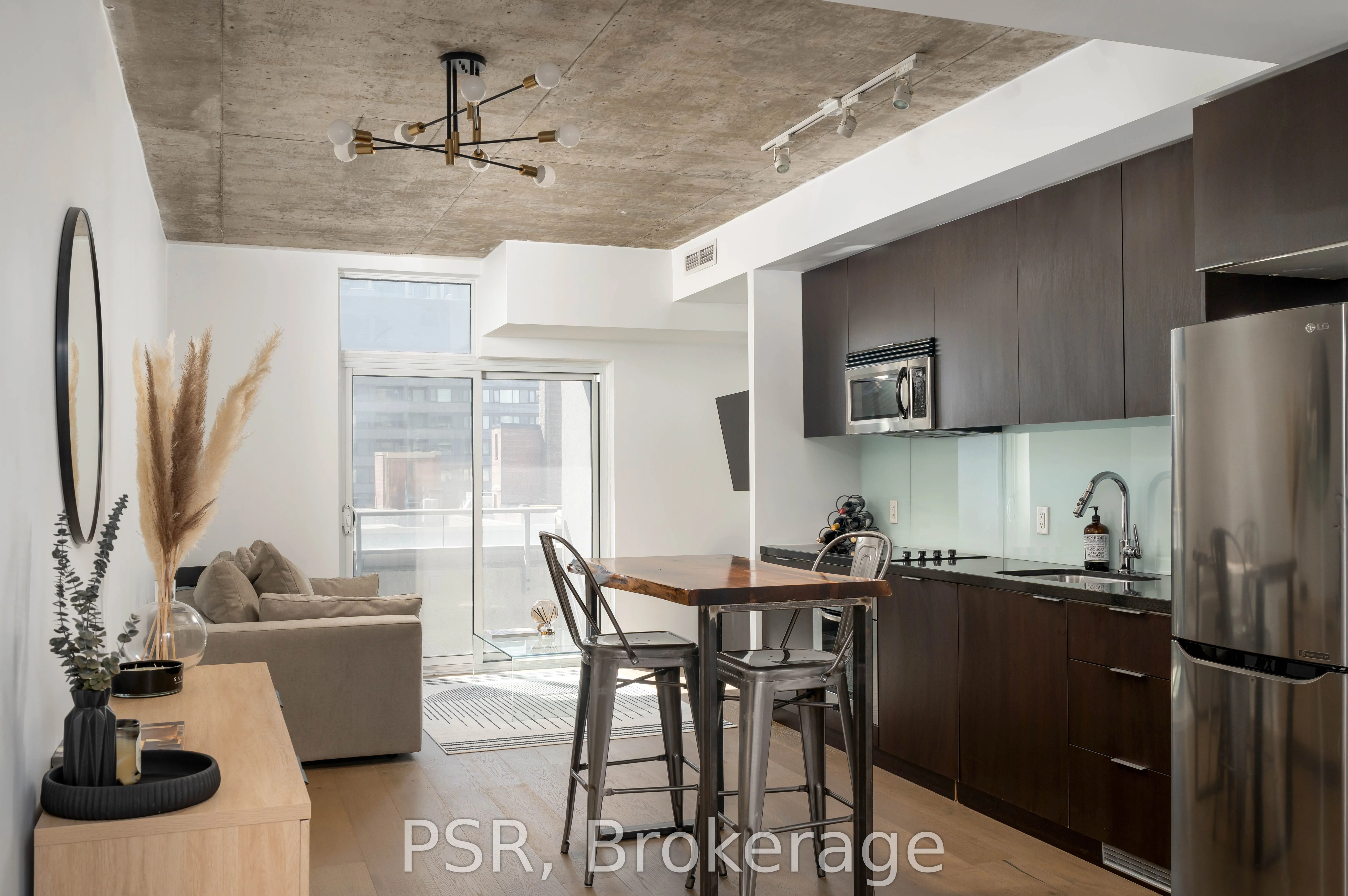 478 King Street W, #507