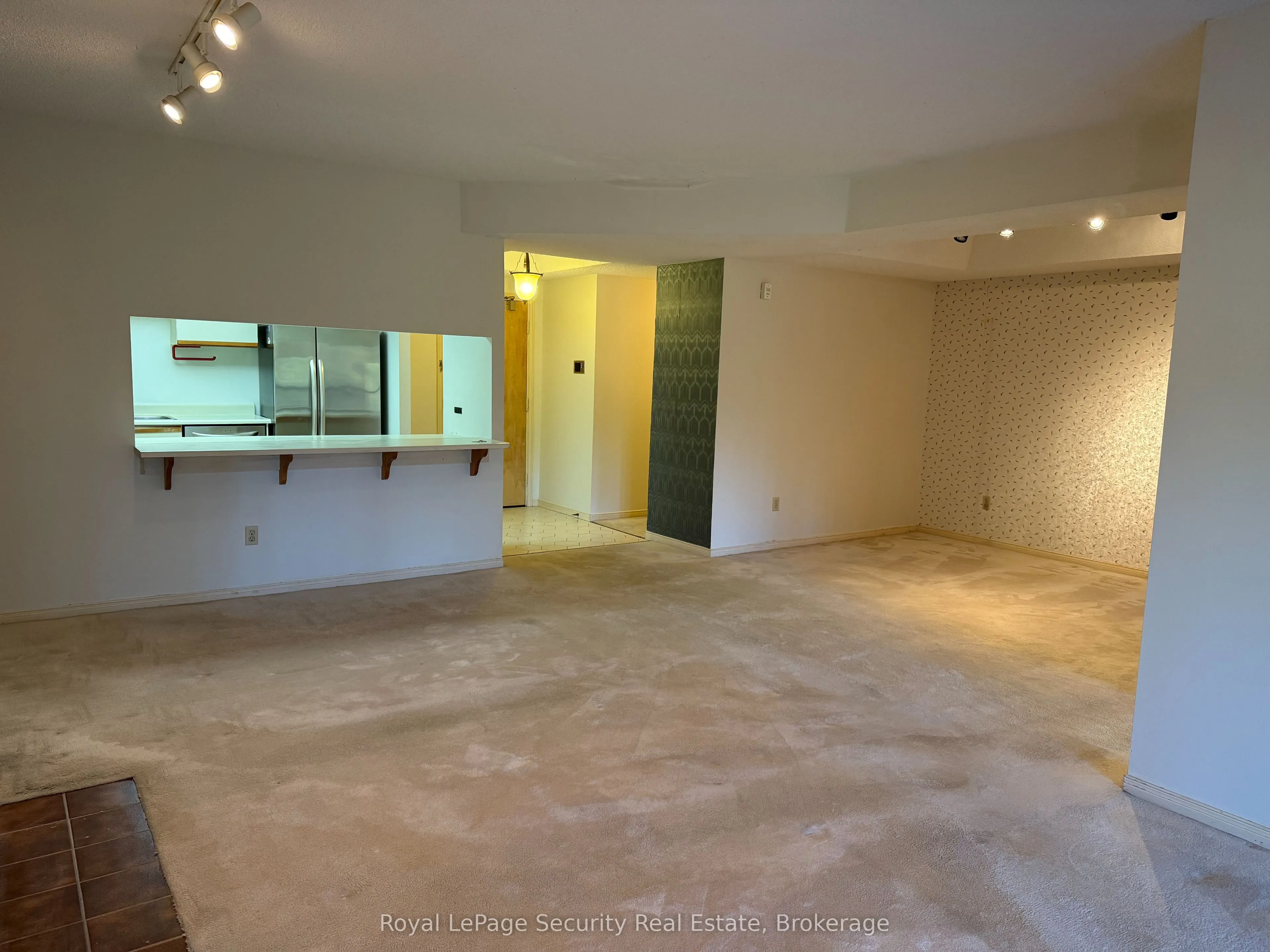 20 Glebe Road W, #10