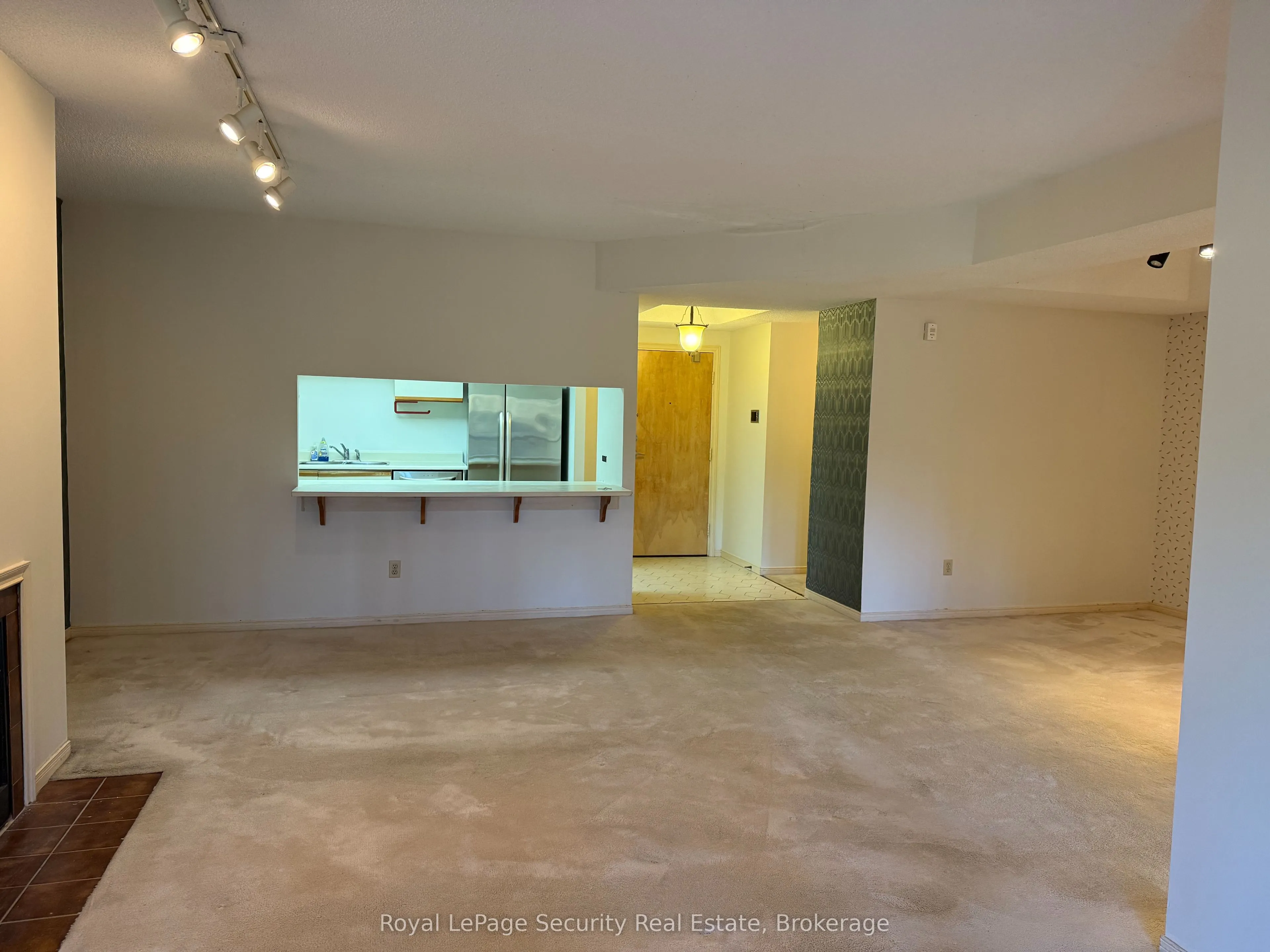 20 Glebe Road W, #10