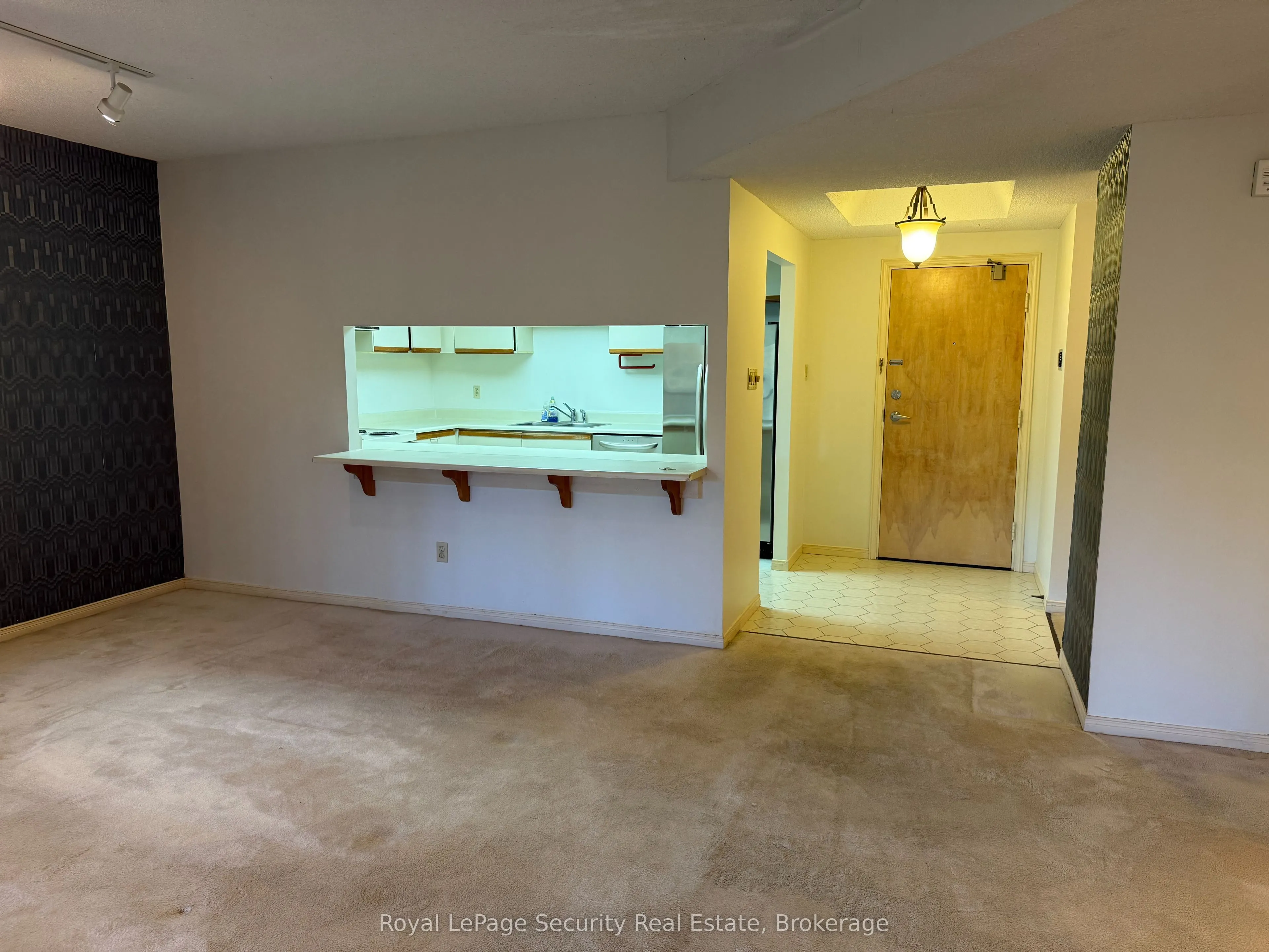 20 Glebe Road W, #10