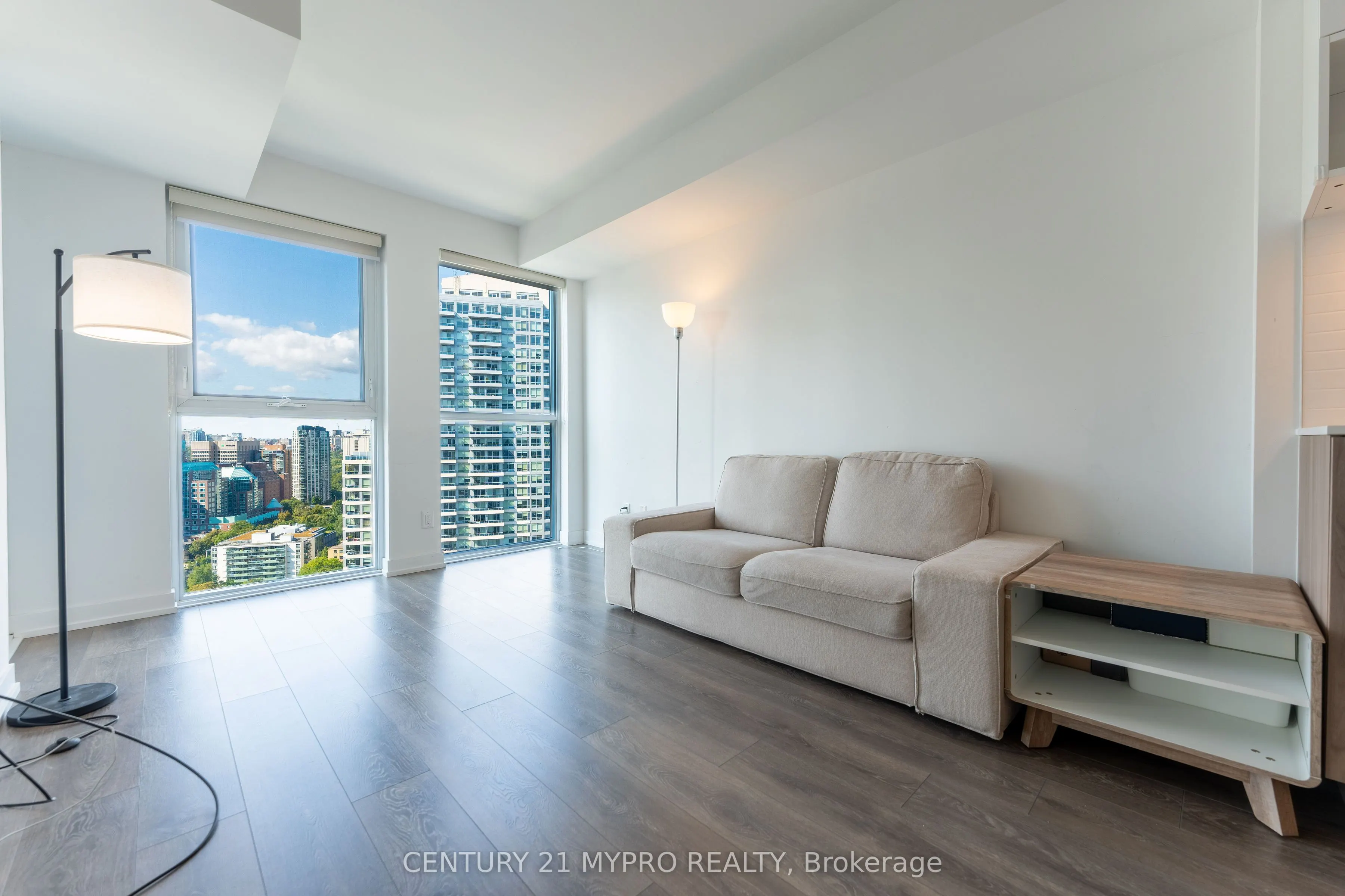 159 Wellesley Street E, #2501