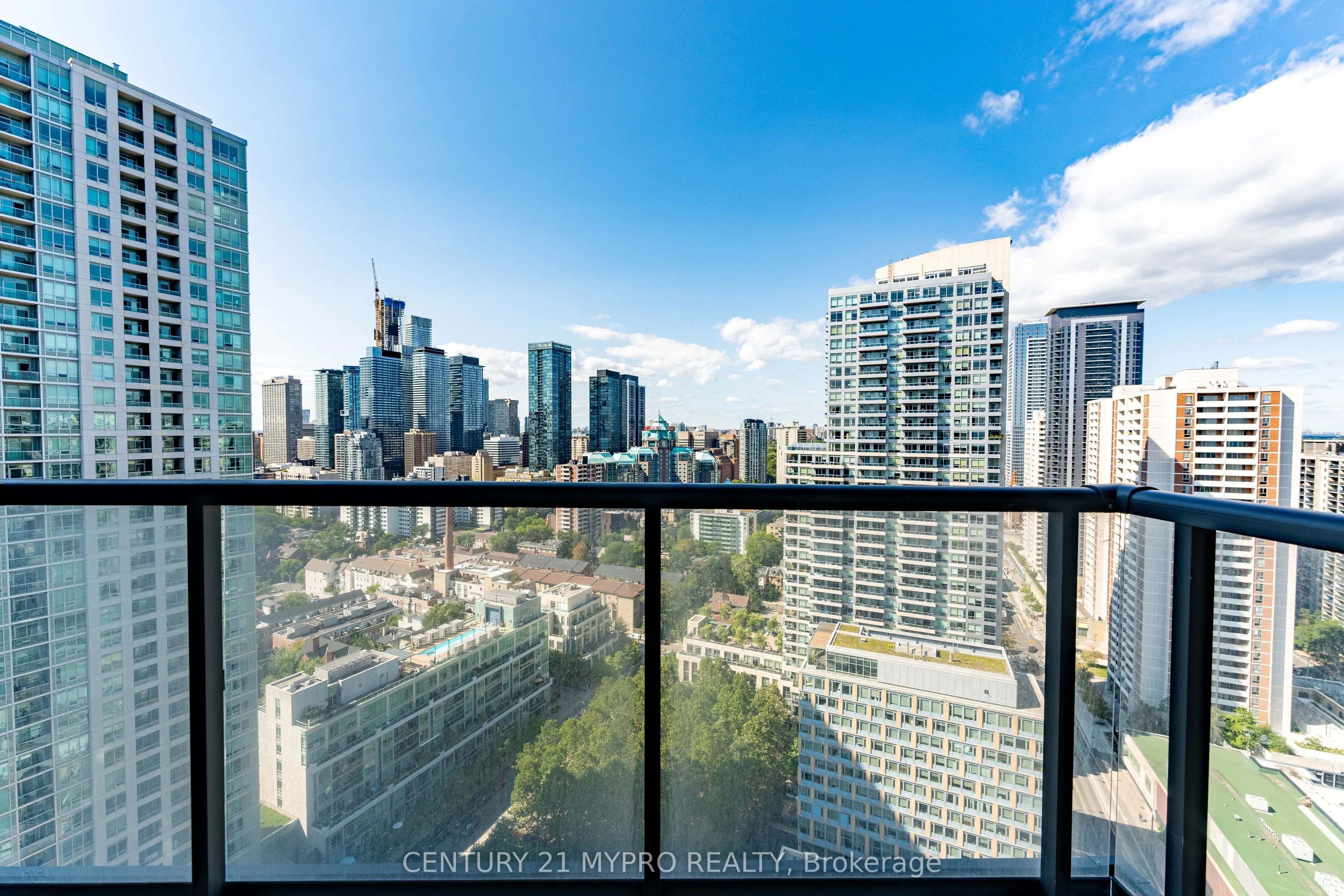 159 Wellesley Street E, #2501