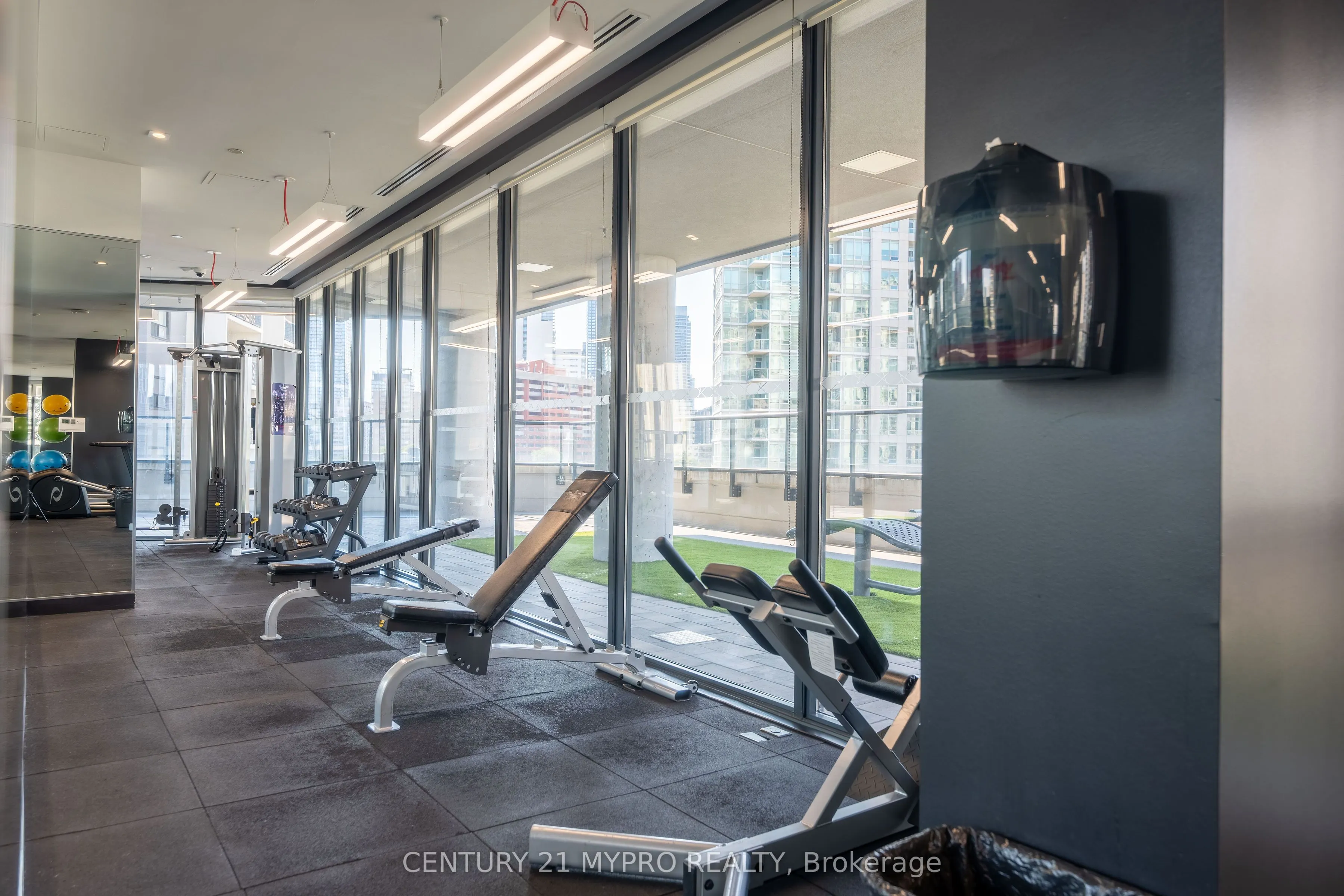 159 Wellesley Street E, #2501