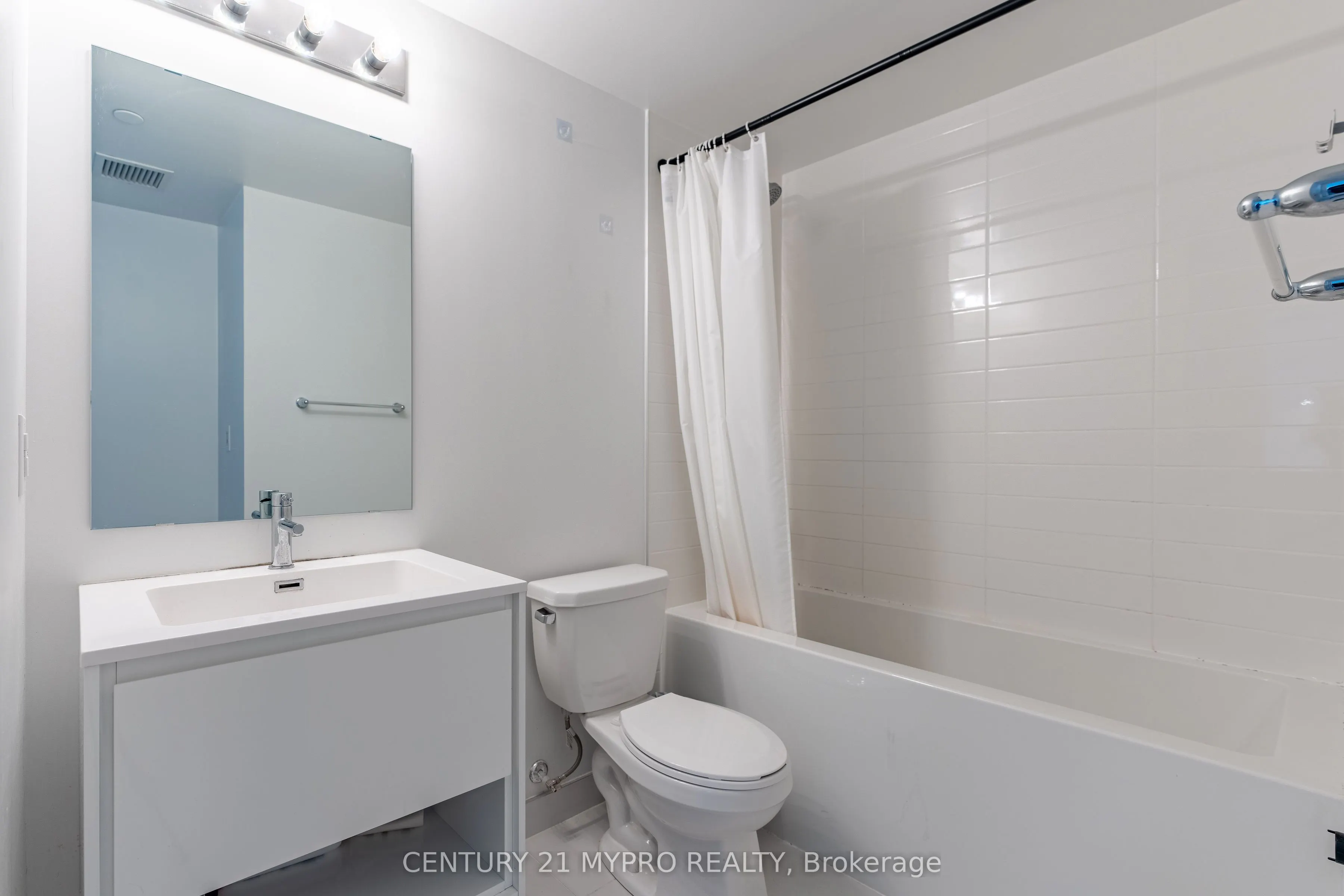 159 Wellesley Street E, #2501