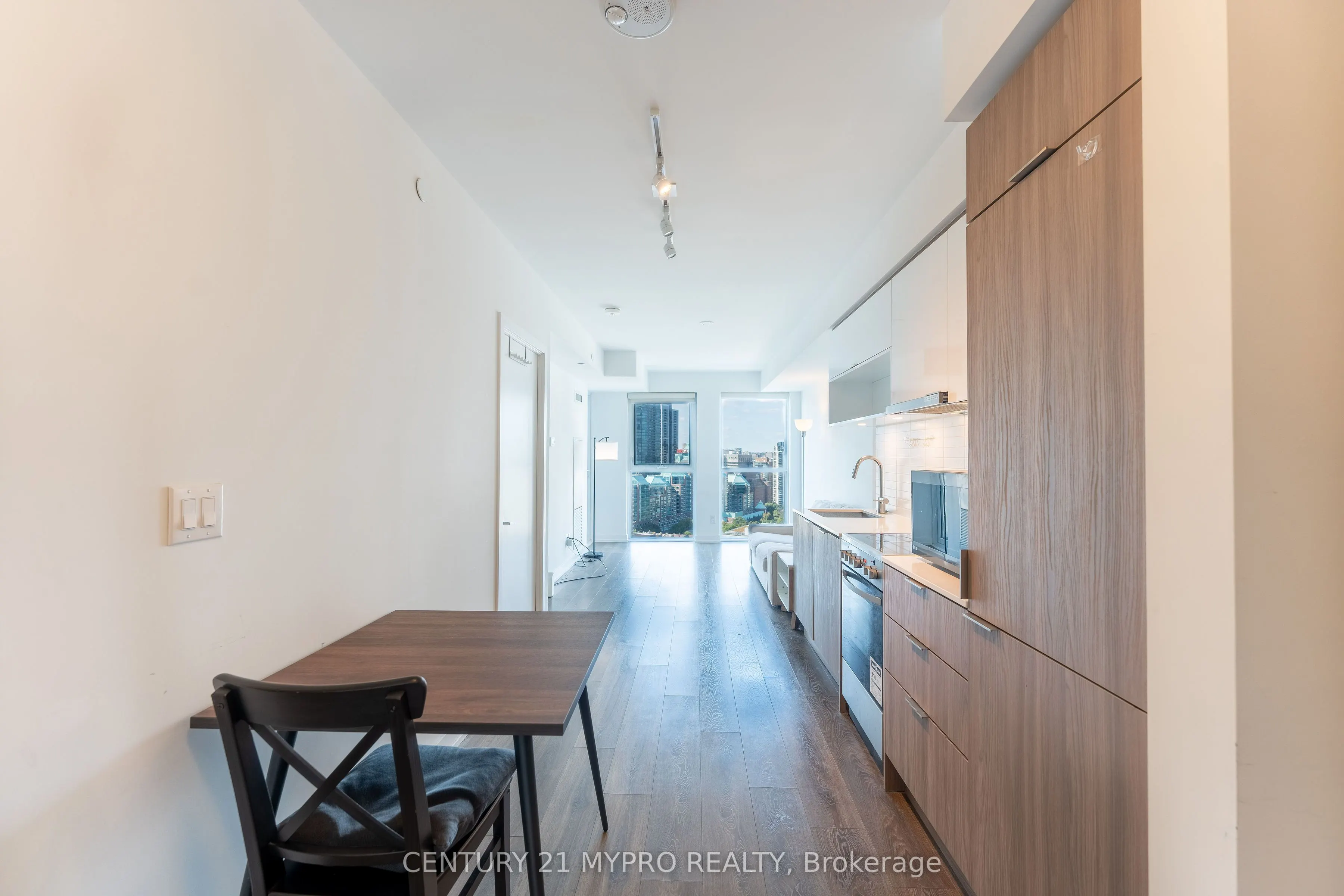 159 Wellesley Street E, #2501