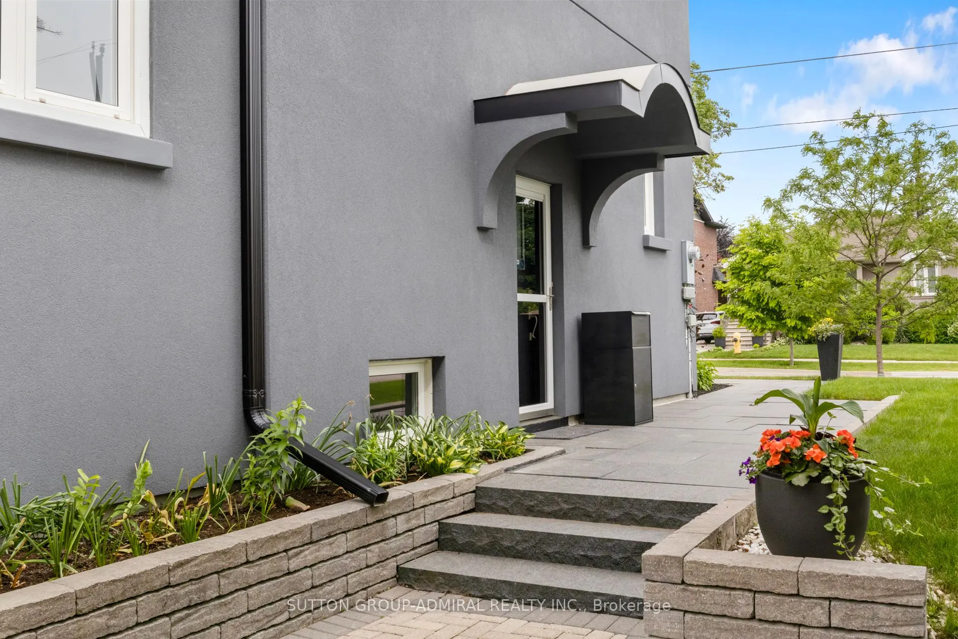 479 Hounslow Avenue
