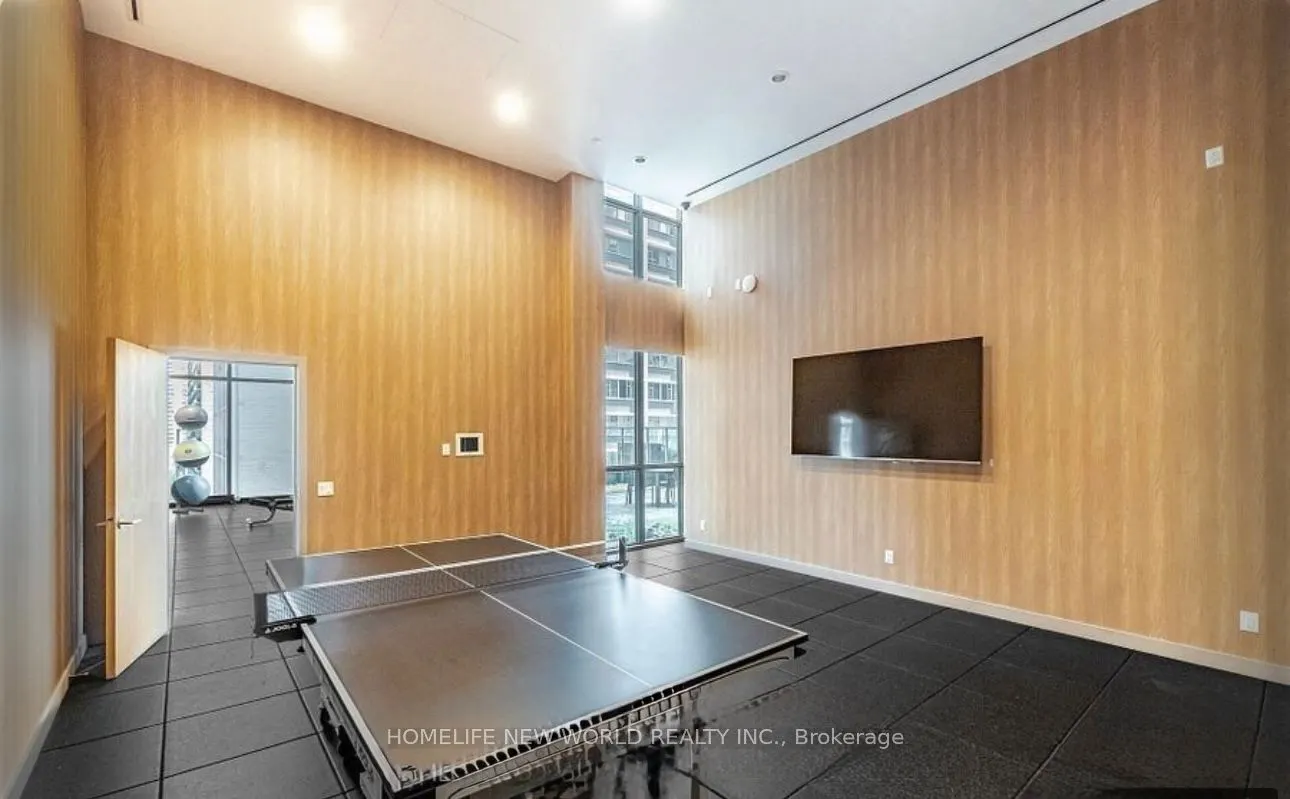 7 Grenville Street, #812