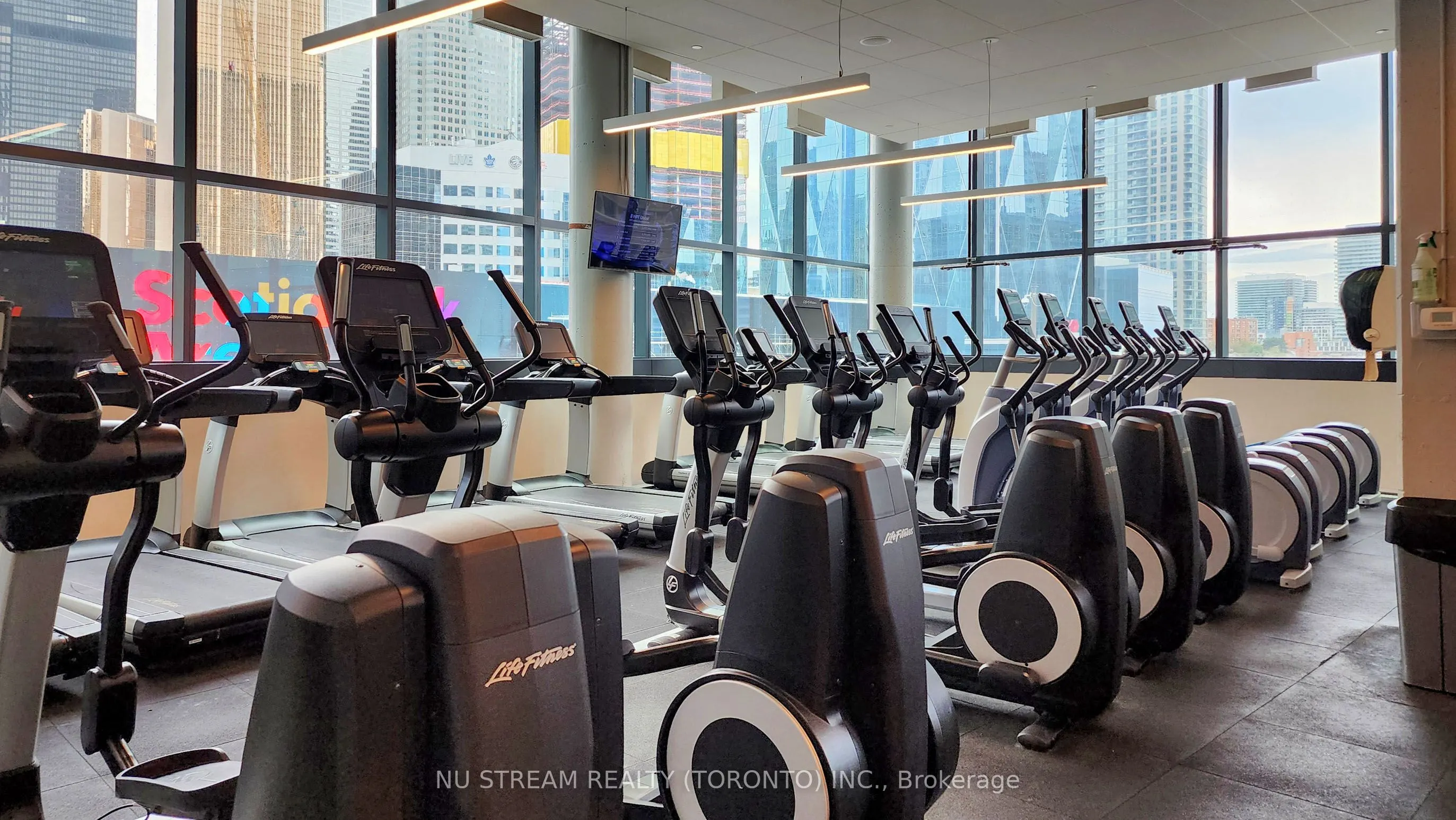 100 Harbour Street, #PH101