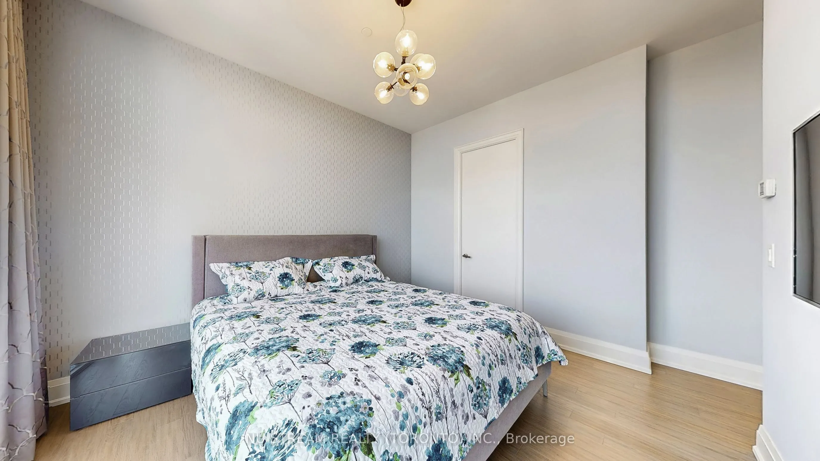 100 Harbour Street, #PH101
