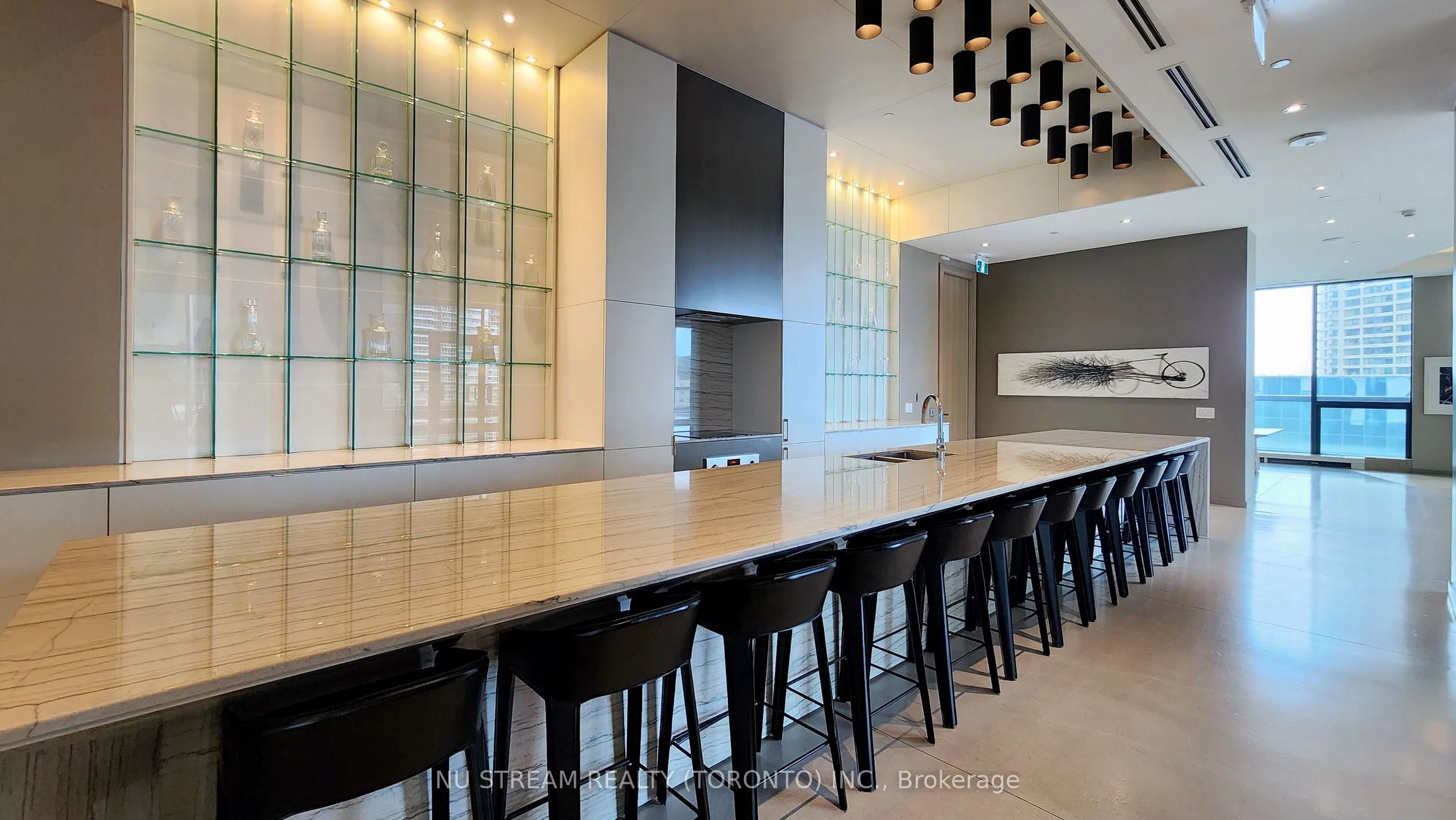 100 Harbour Street, #PH101