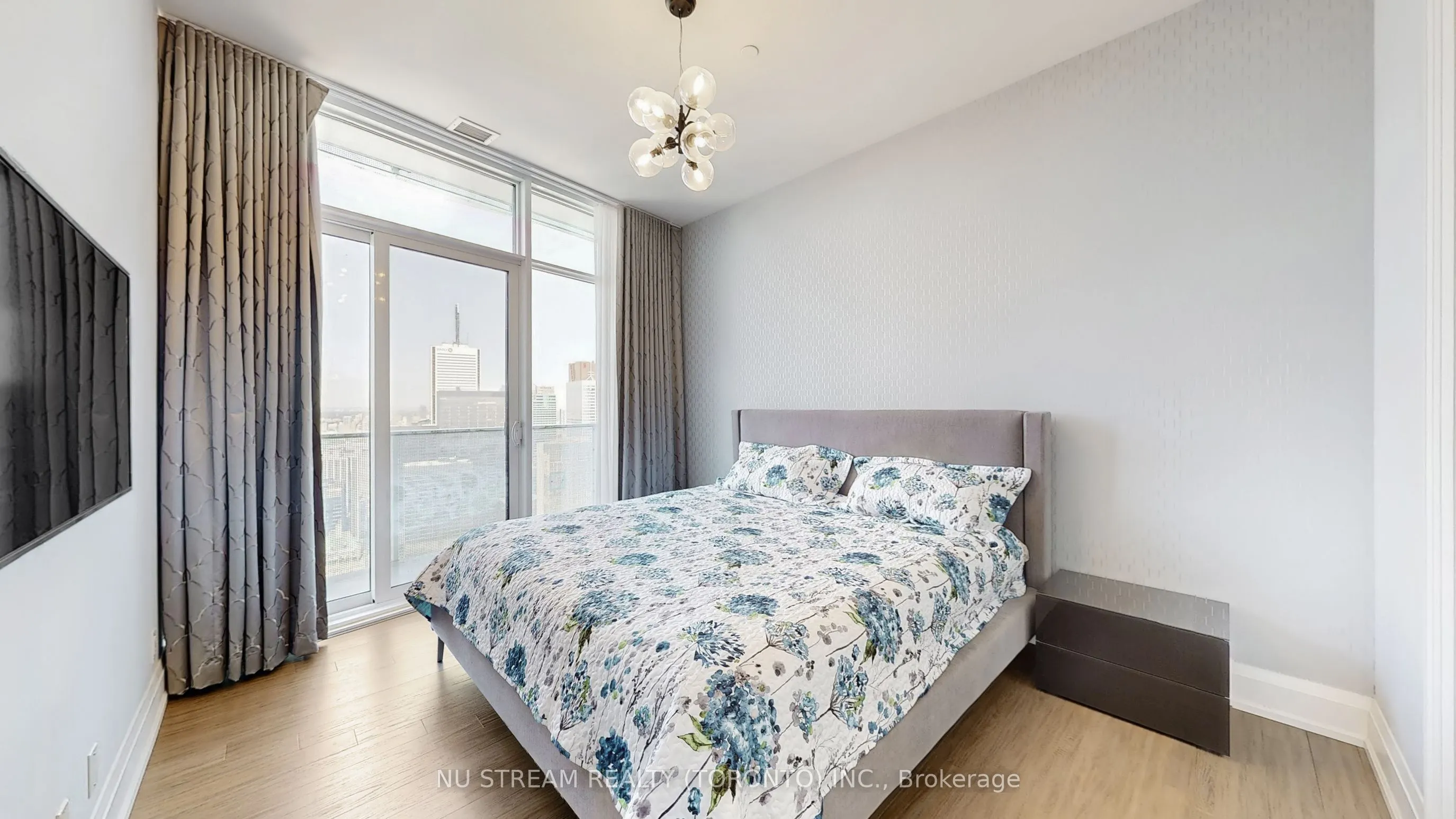 100 Harbour Street, #PH101