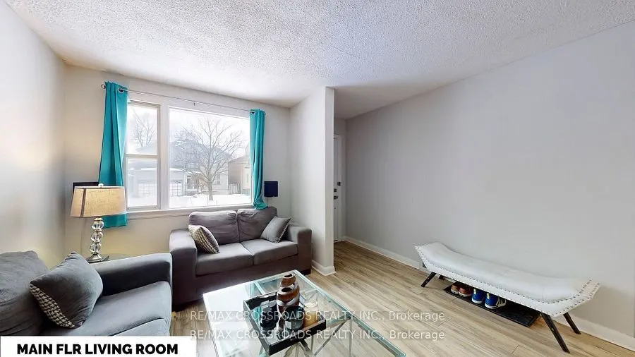 260 Connaught Avenue