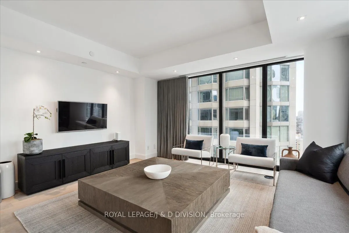 200 Cumberland Street, #2601