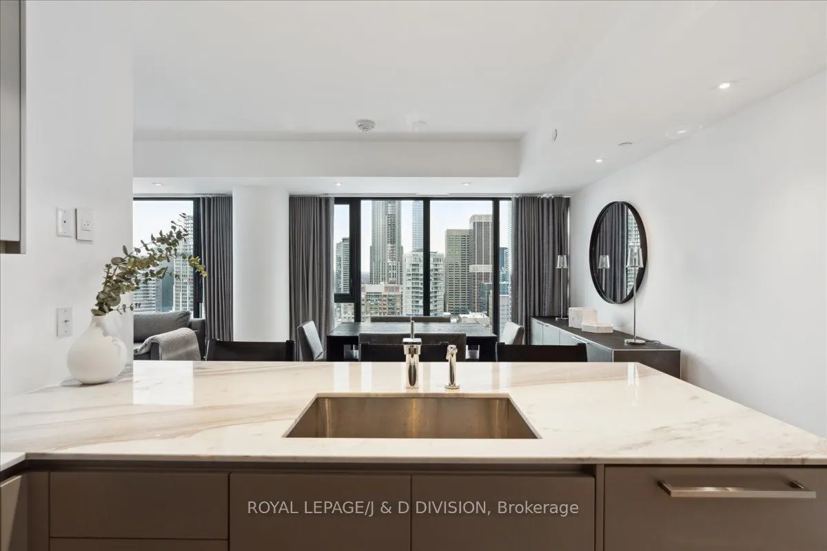 200 Cumberland Street, #2601