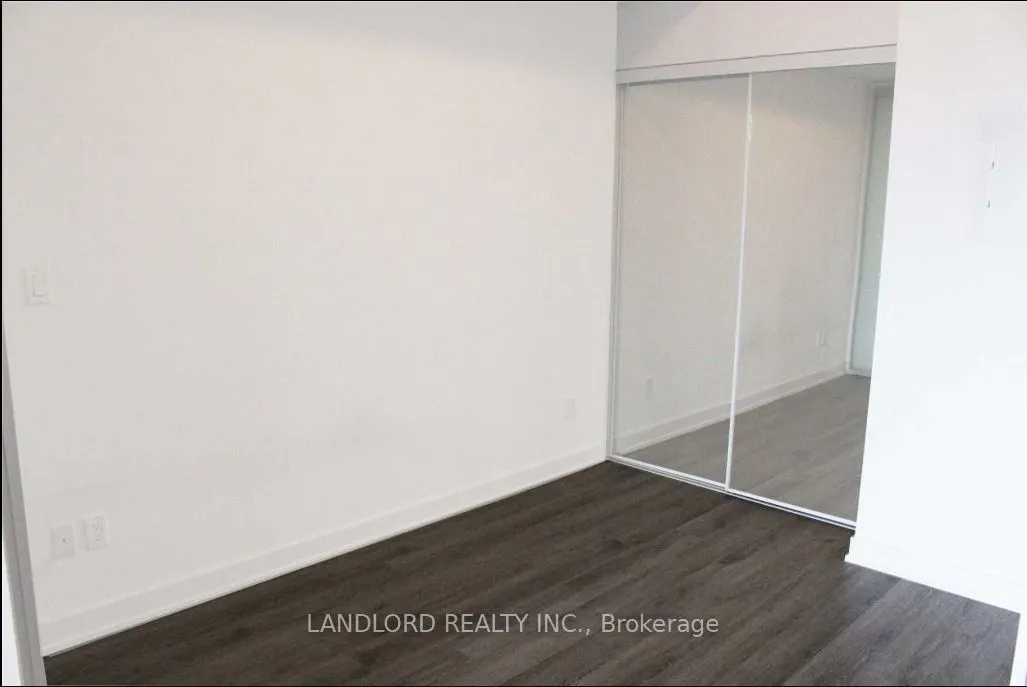 50 Bruyeres Mews, #709