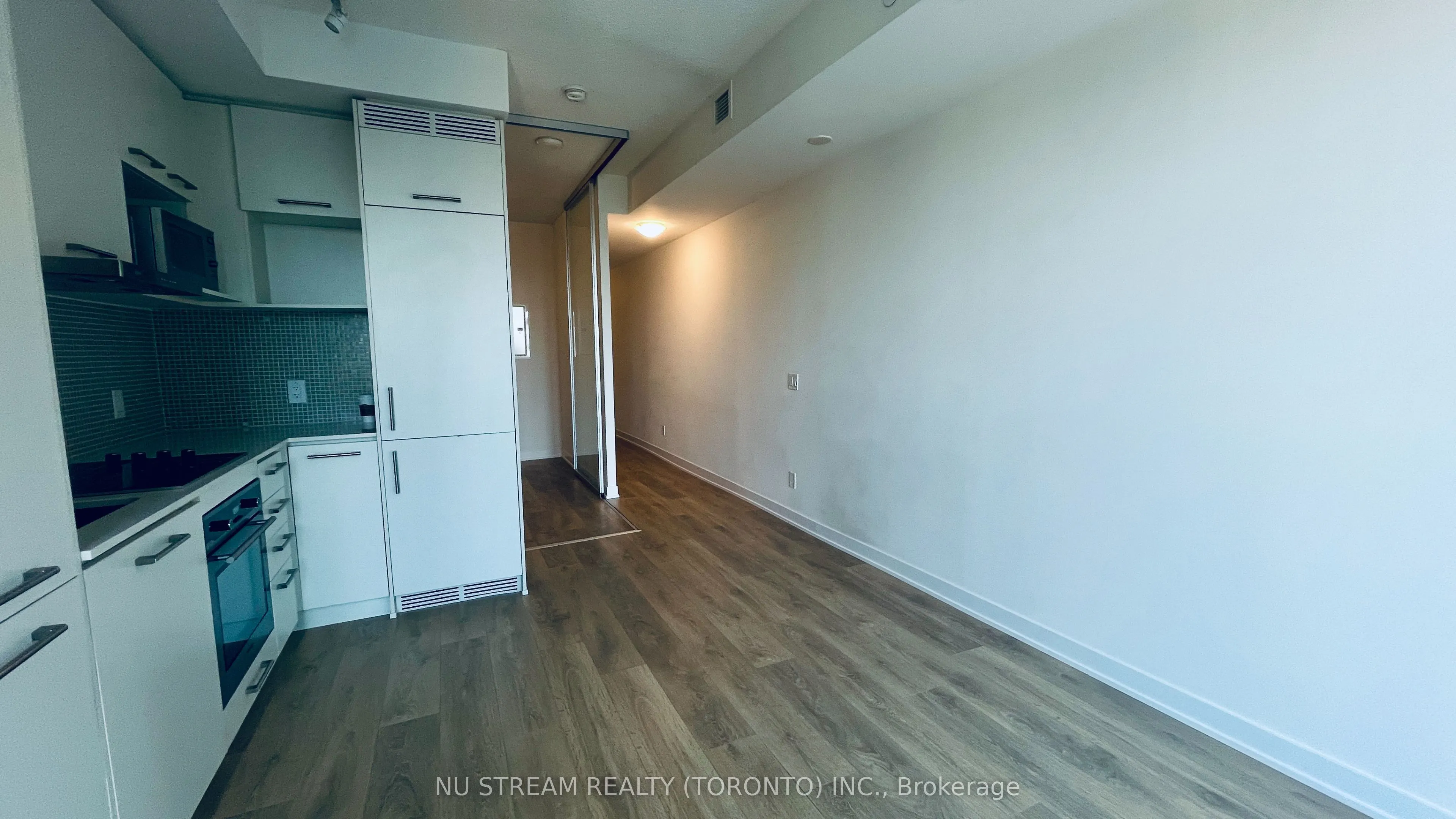 87 Peter Street, #2303