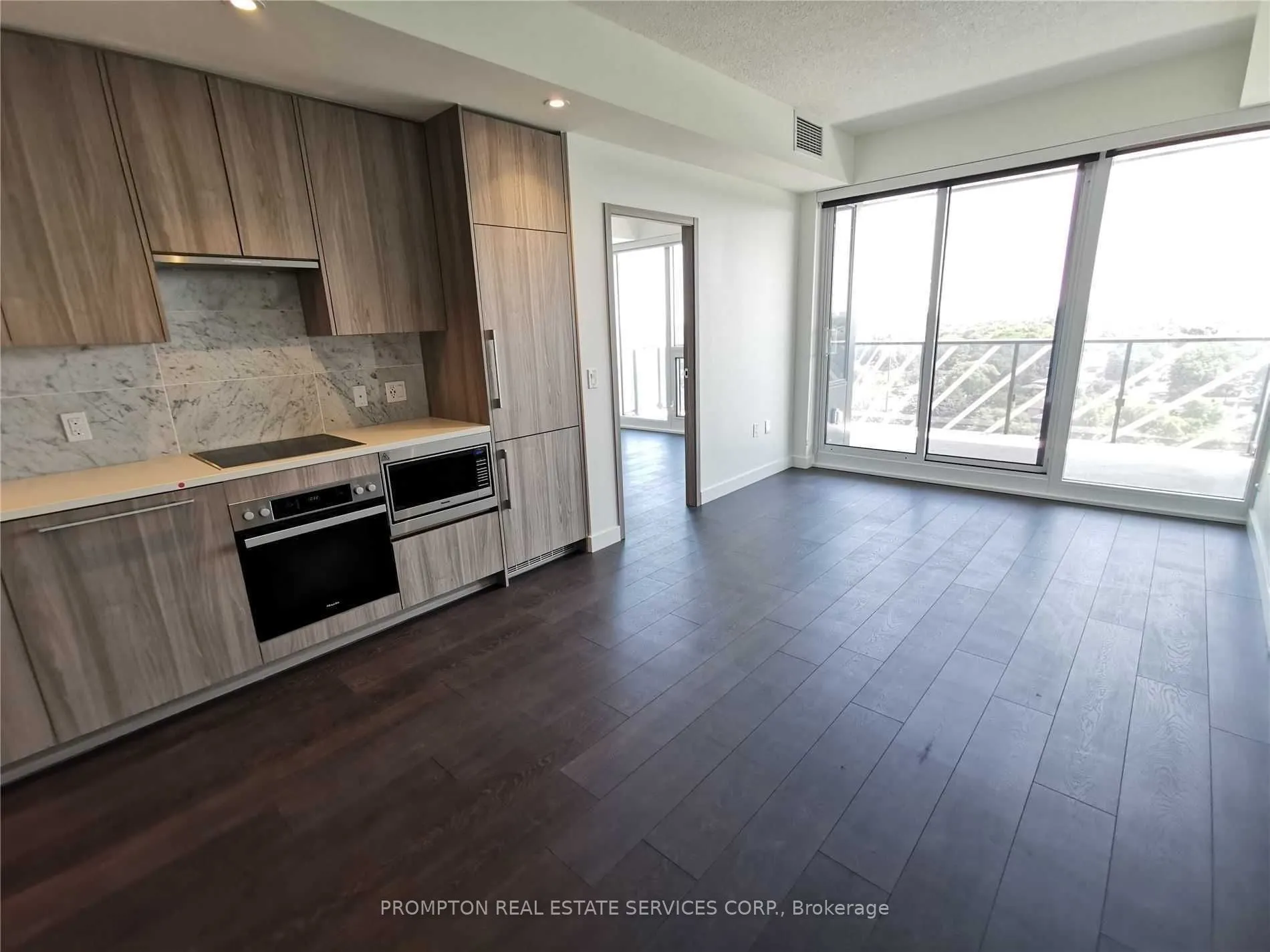 95 MCMAHON Drive, #2103