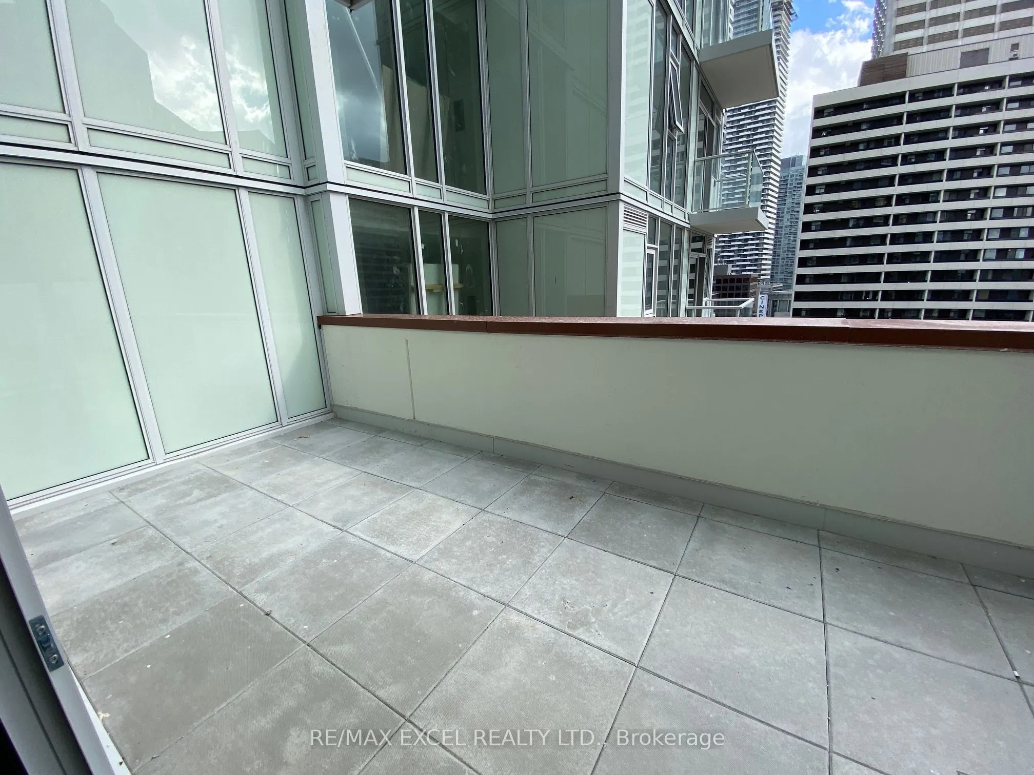 33 Helendale Avenue, #612