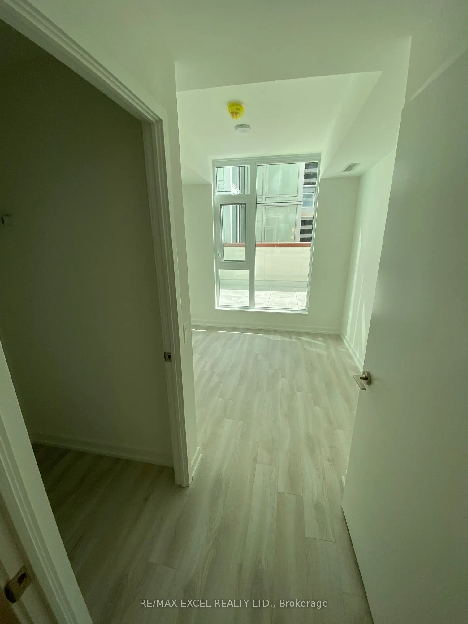 33 Helendale Avenue, #612