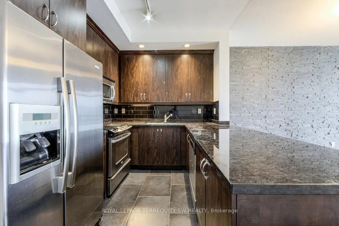 21 Grand Magazine Street, #1707